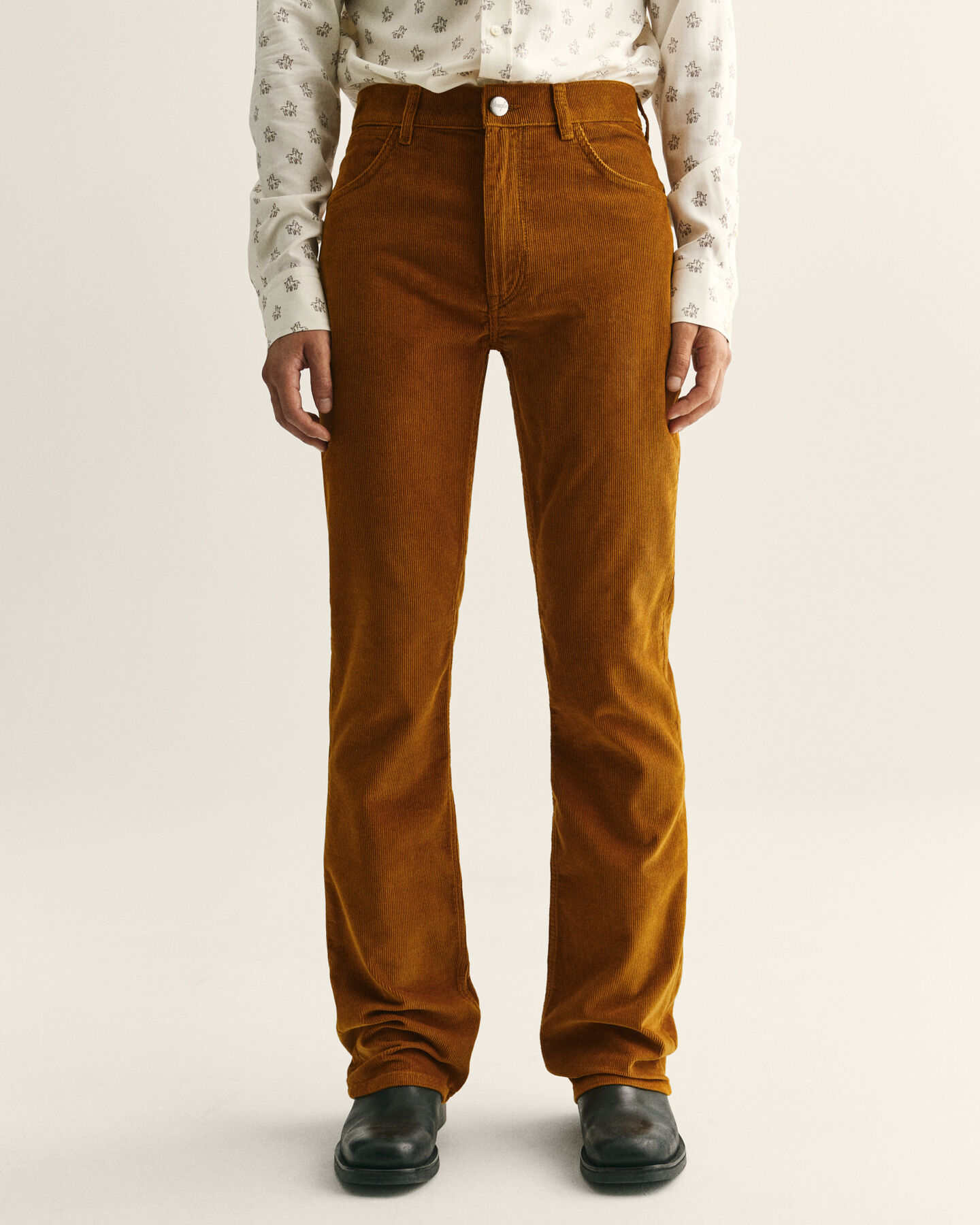 Wrangler x GANT Bootcut jeans af jernbanefløjl