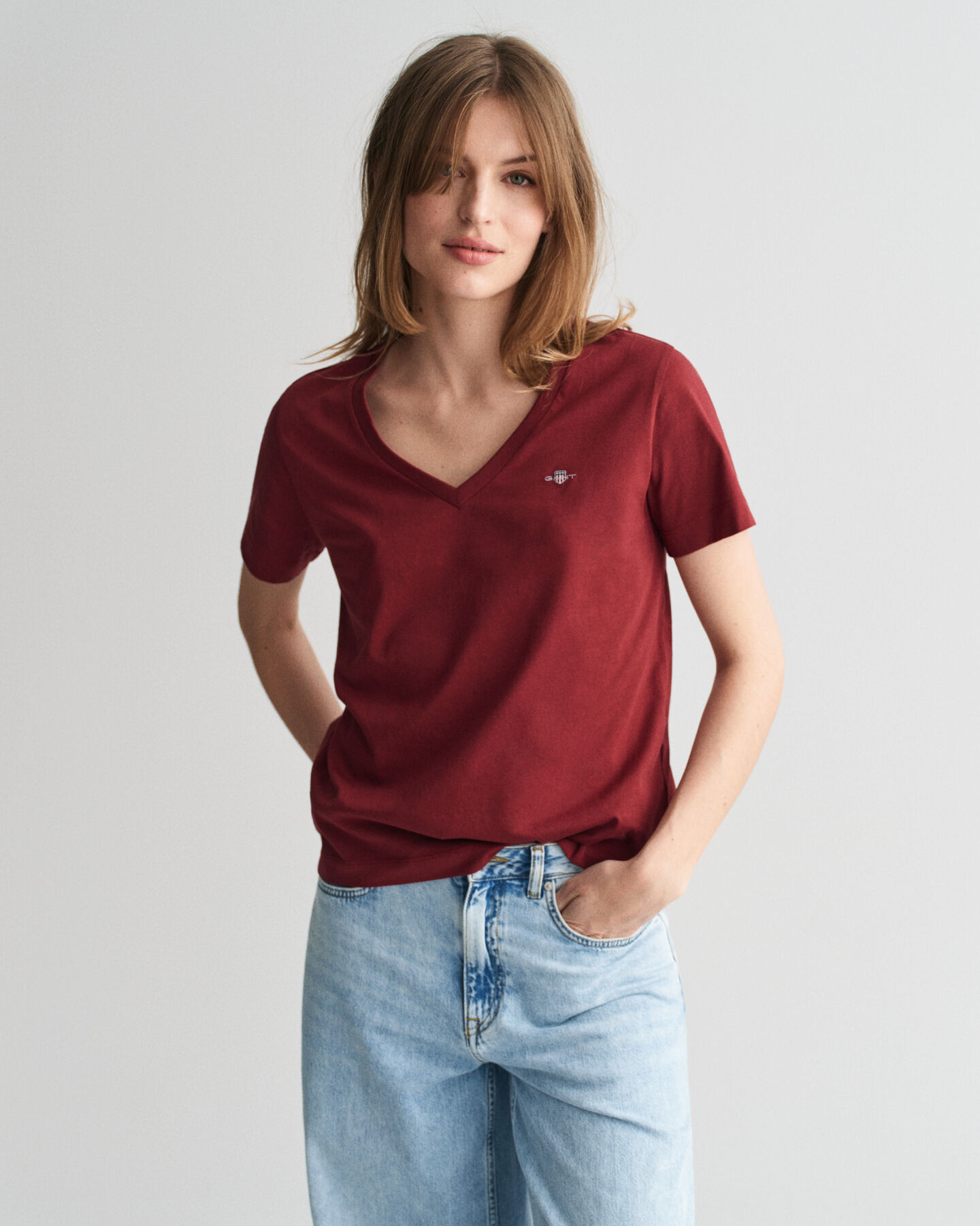 Shield T-shirt med V-hals