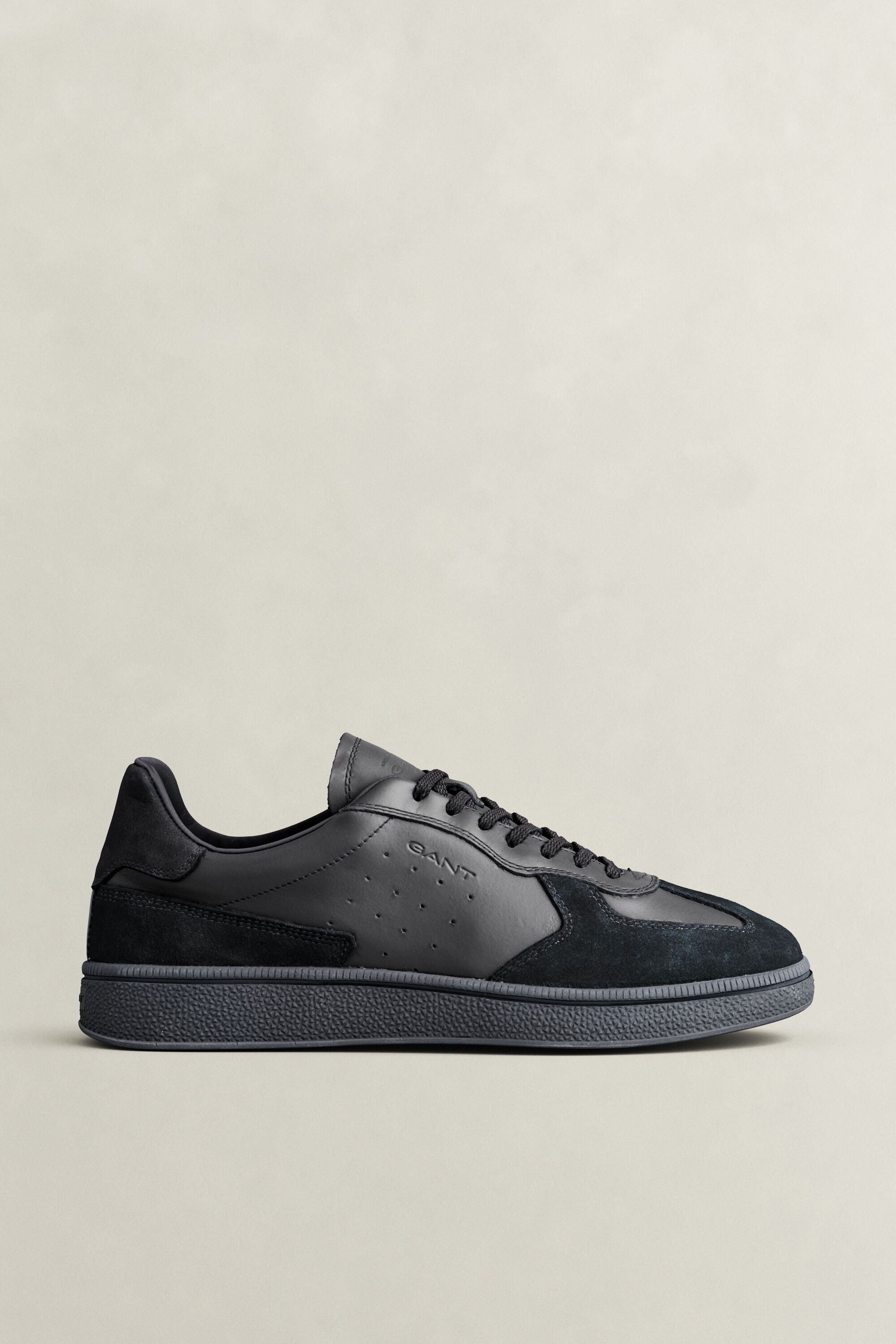 Cuzmo sneakers i læder og ruskind