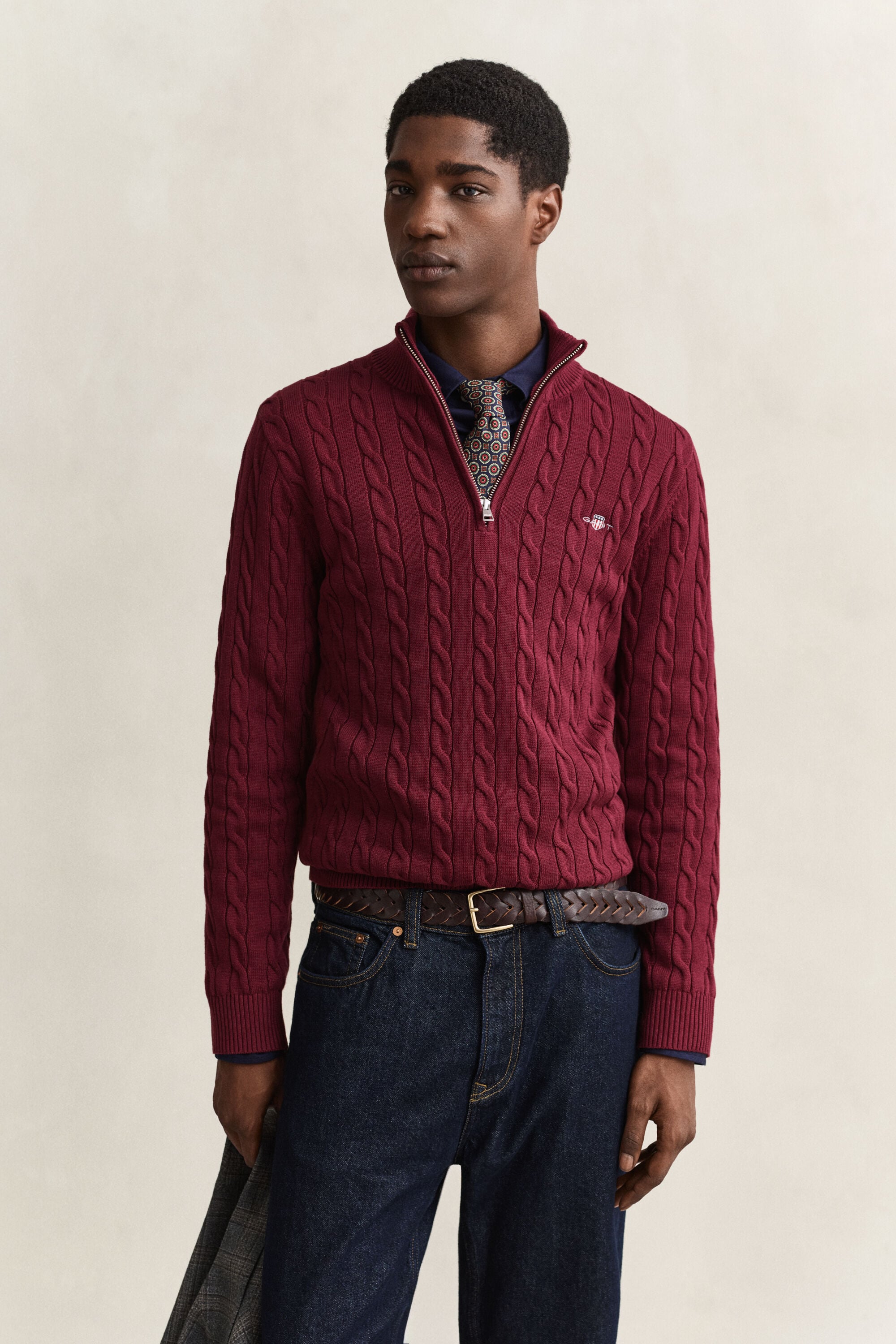 Kabelstrikket sweater af bomuld med halv lynlås