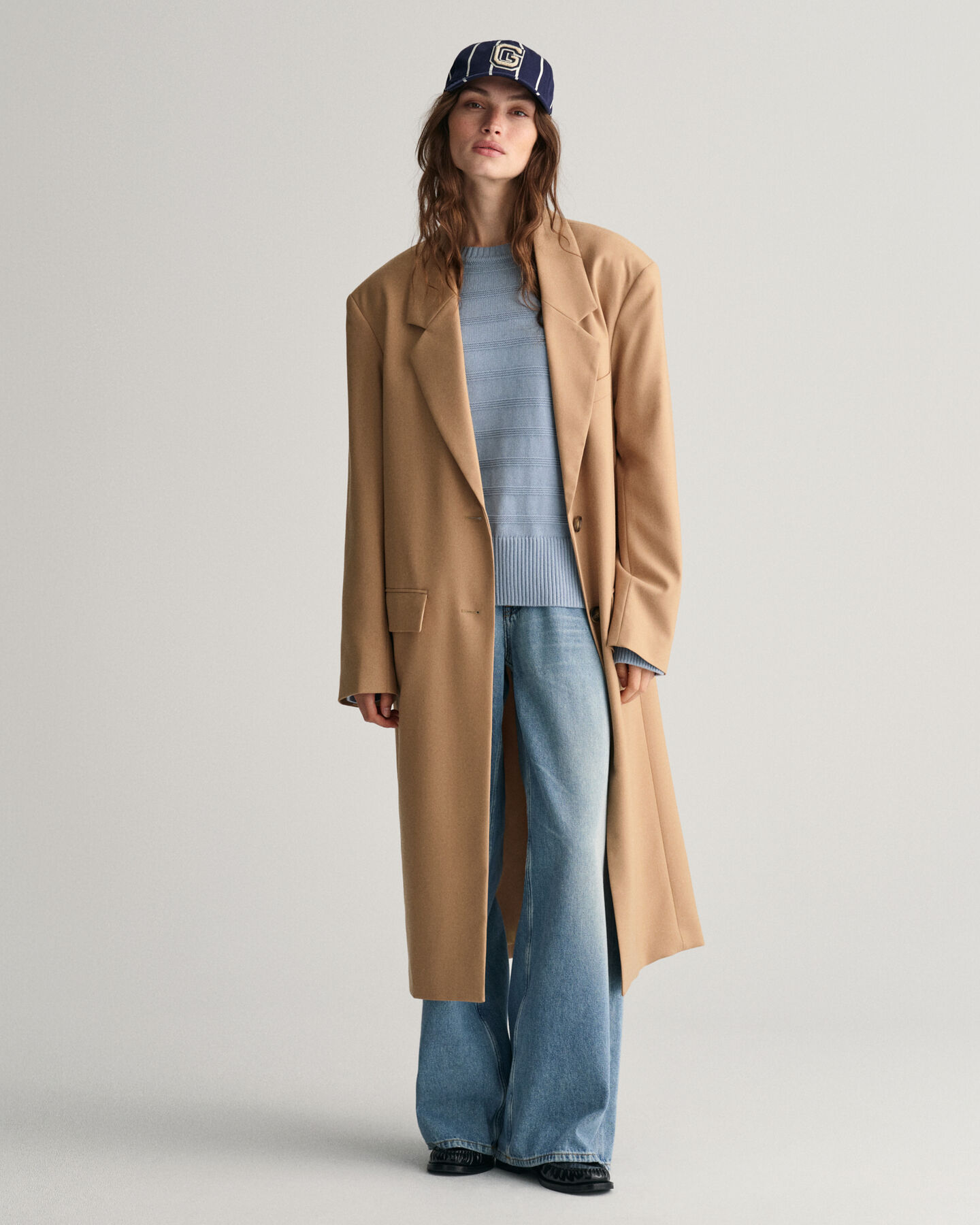 Tonal stribet crewneck sweater i bomuld