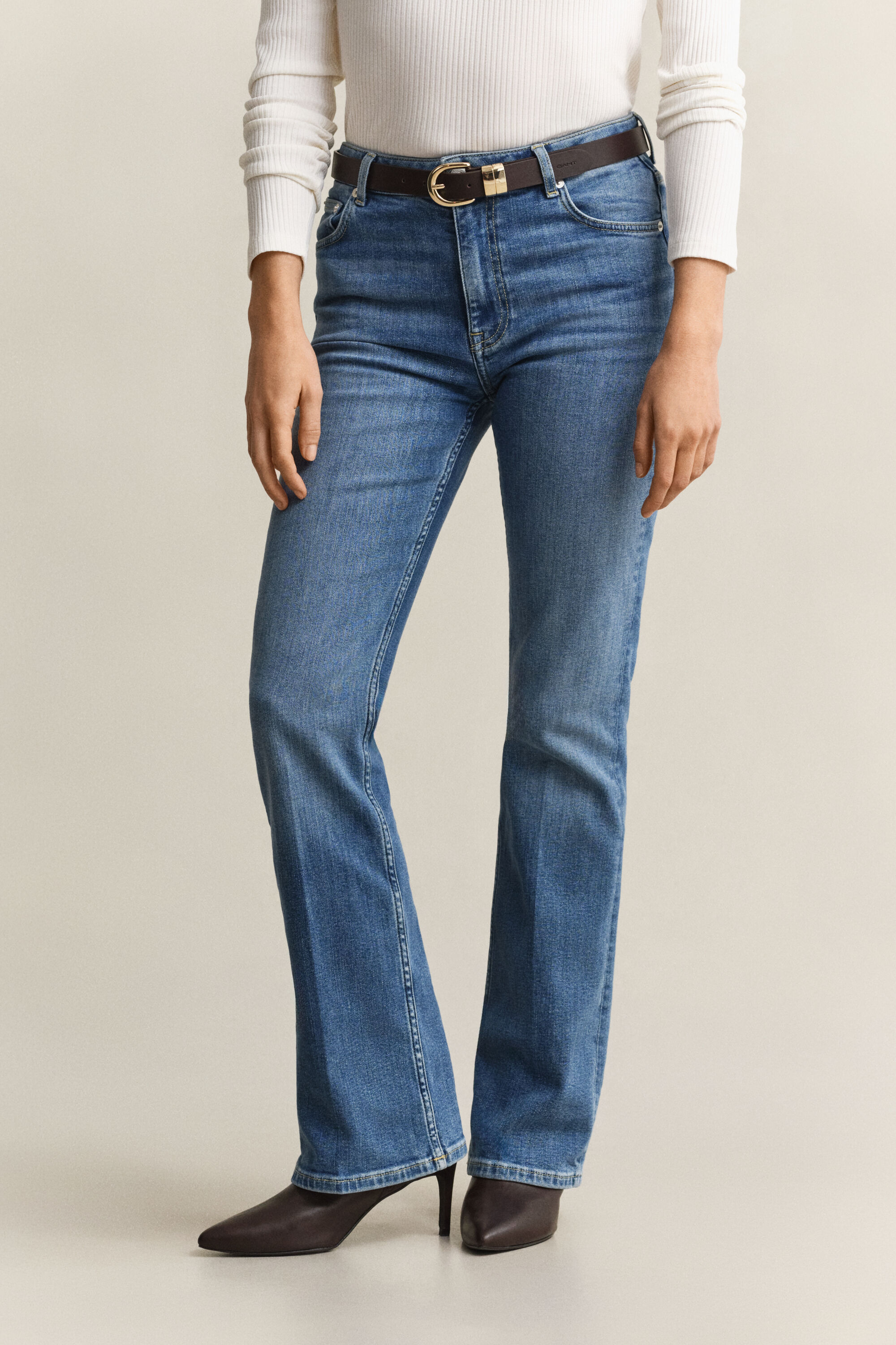 Slanke jeans med stræk og svaj