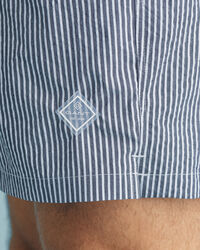 Classic fit seersucker badeshorts