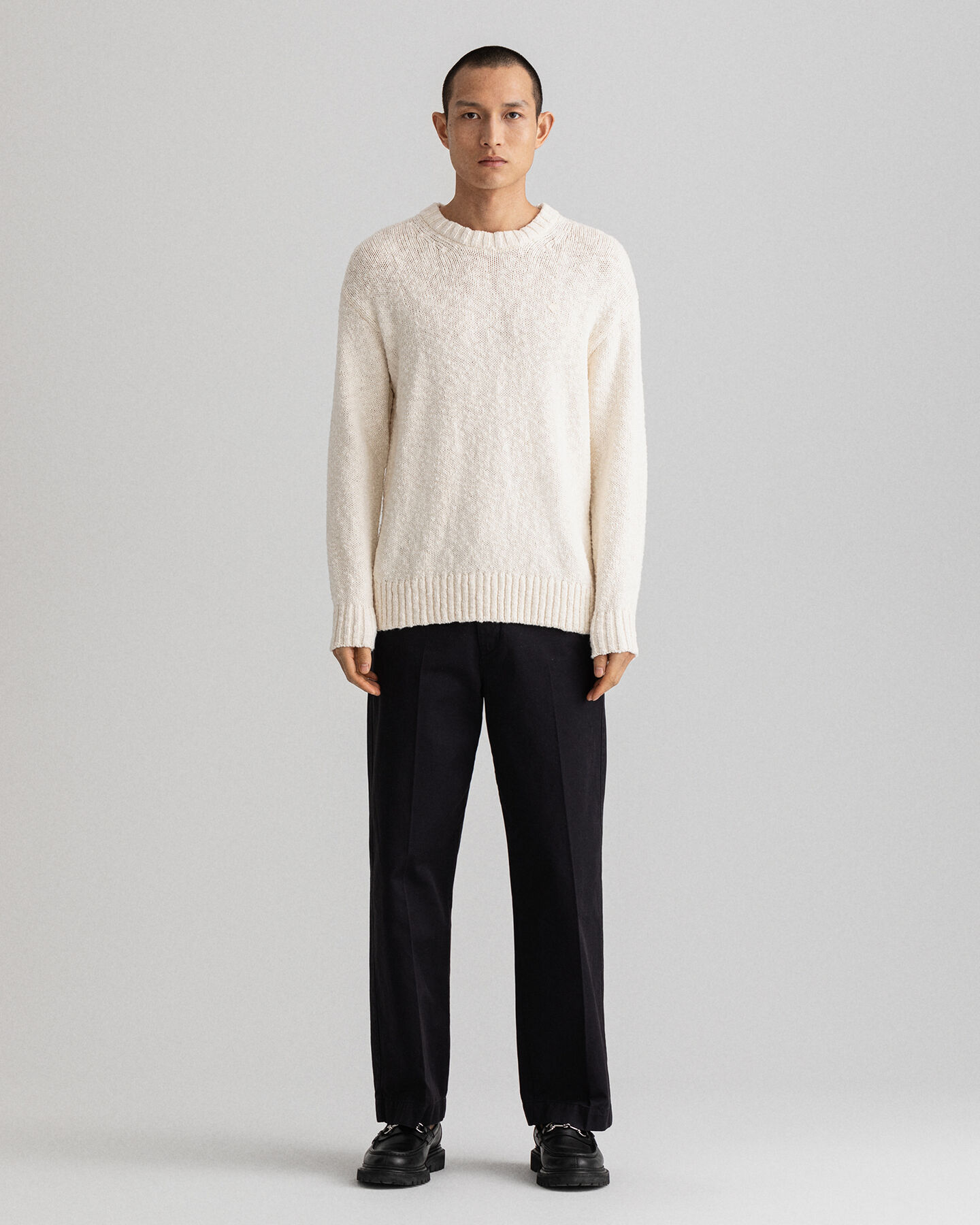 Chinobukser af bomuldstwill med brede ben