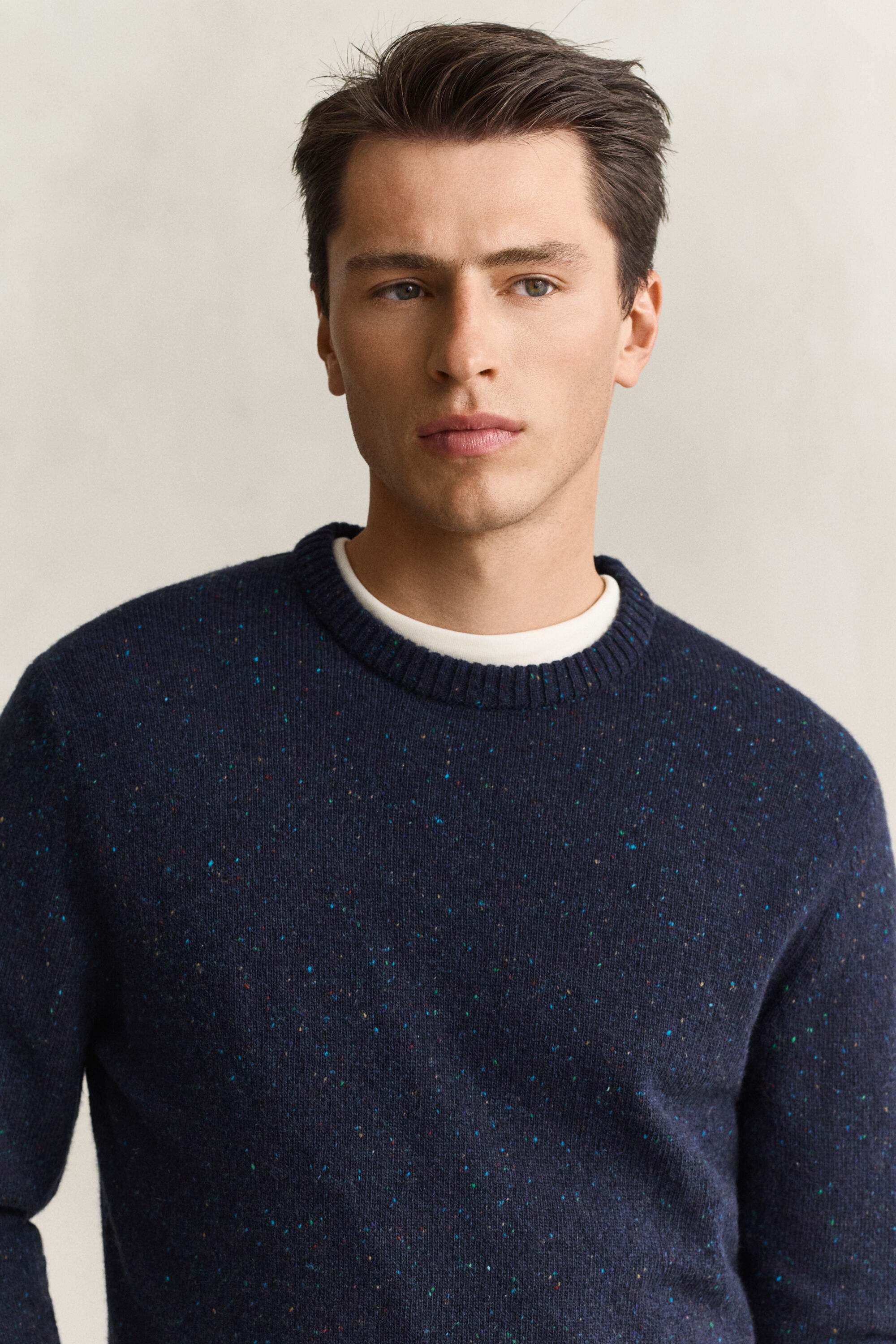 Sweater med crewneck og nister i uldblanding