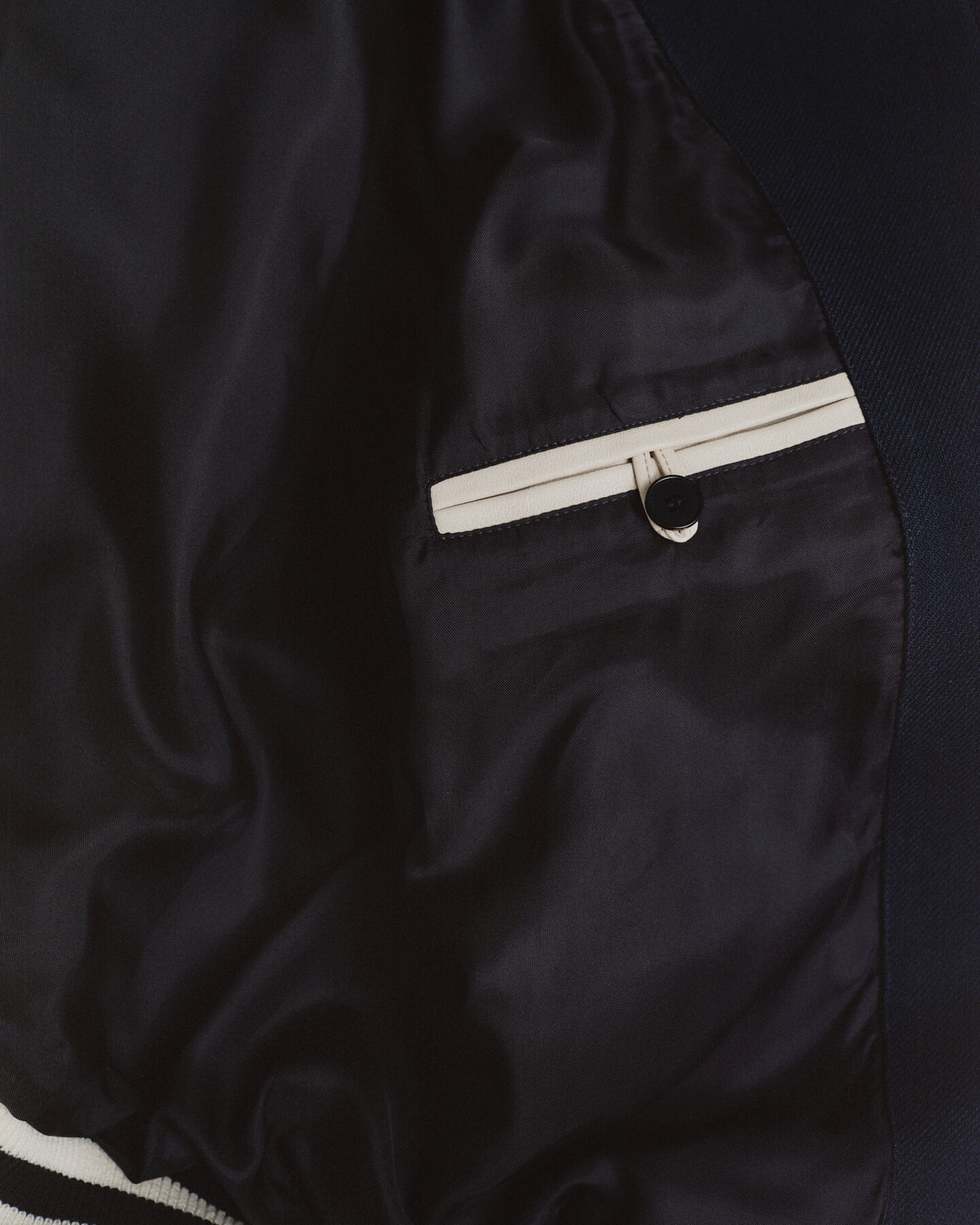 Varsity Jacket i l&aelig;derblanding