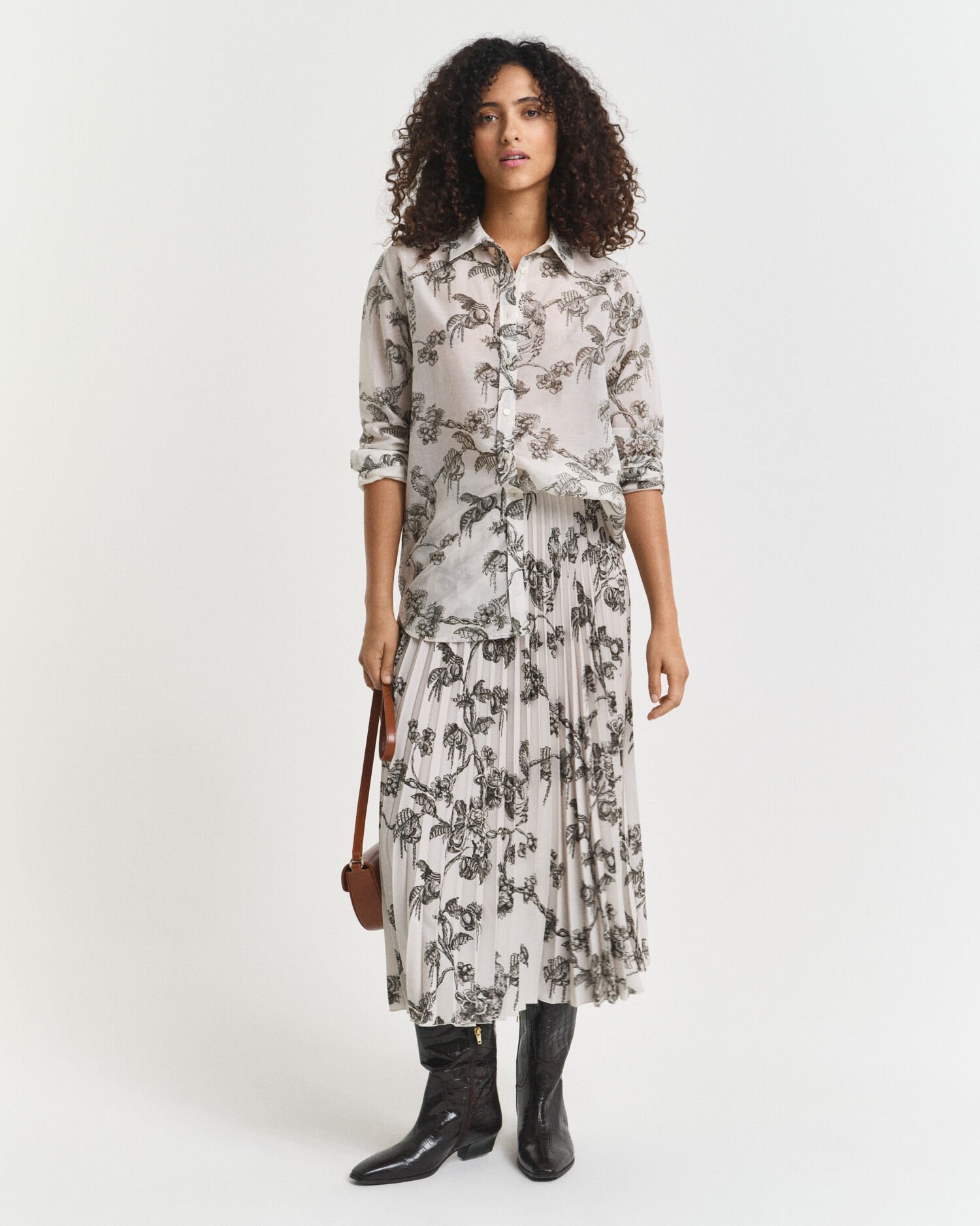 Plisseret midi-nederdel med træ-tryk