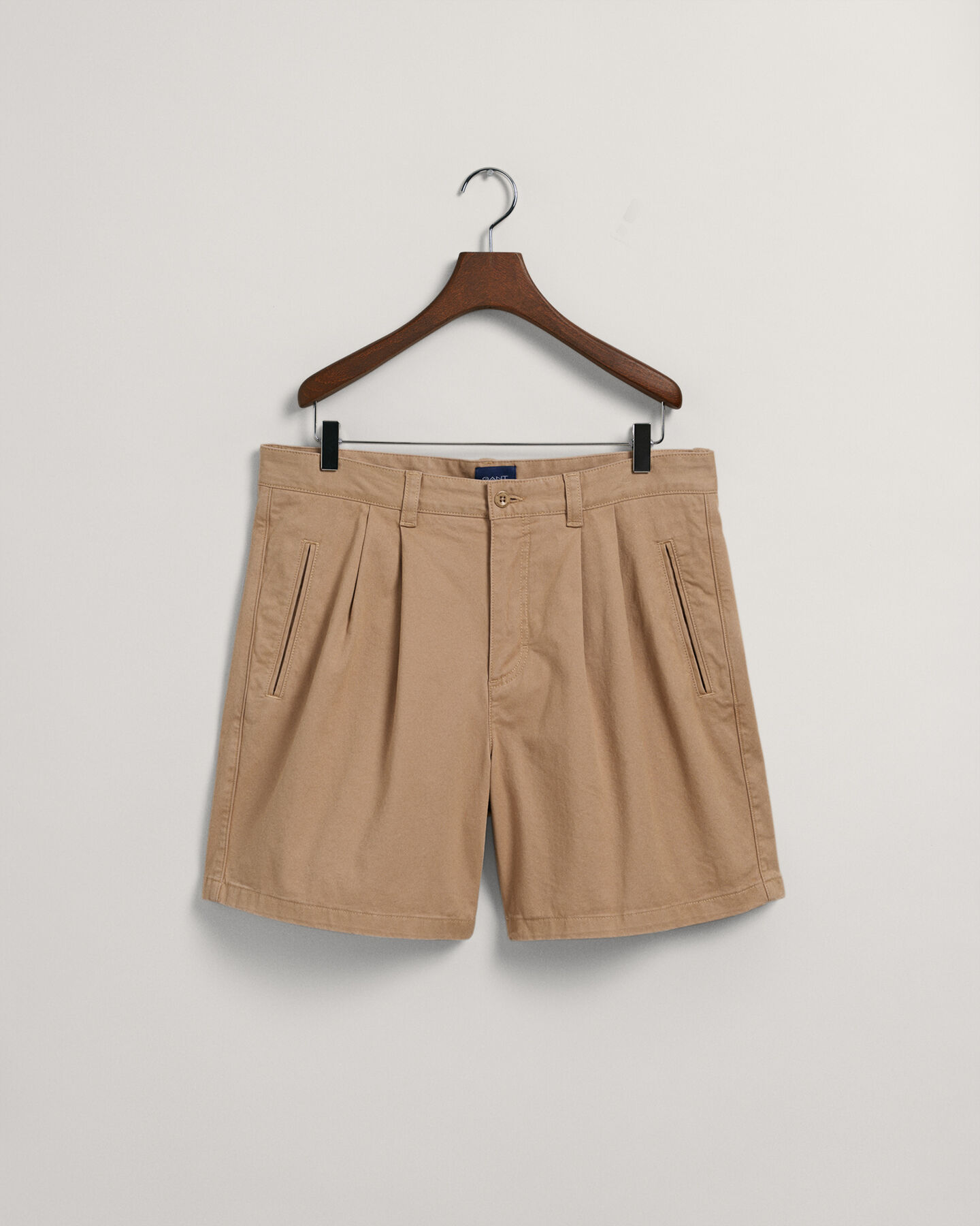 Relaxed fit shorts med læg