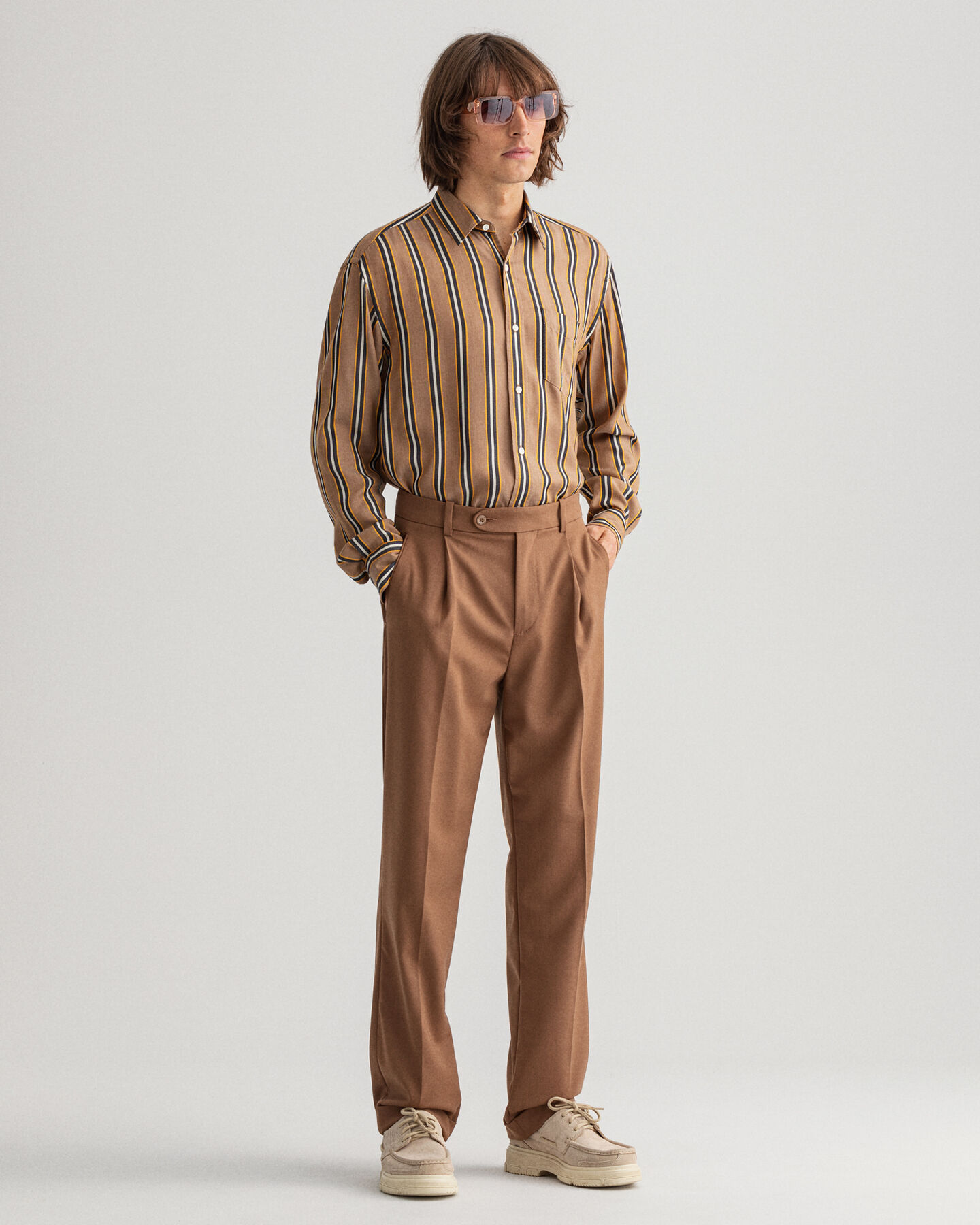 Fluid bukser med læg