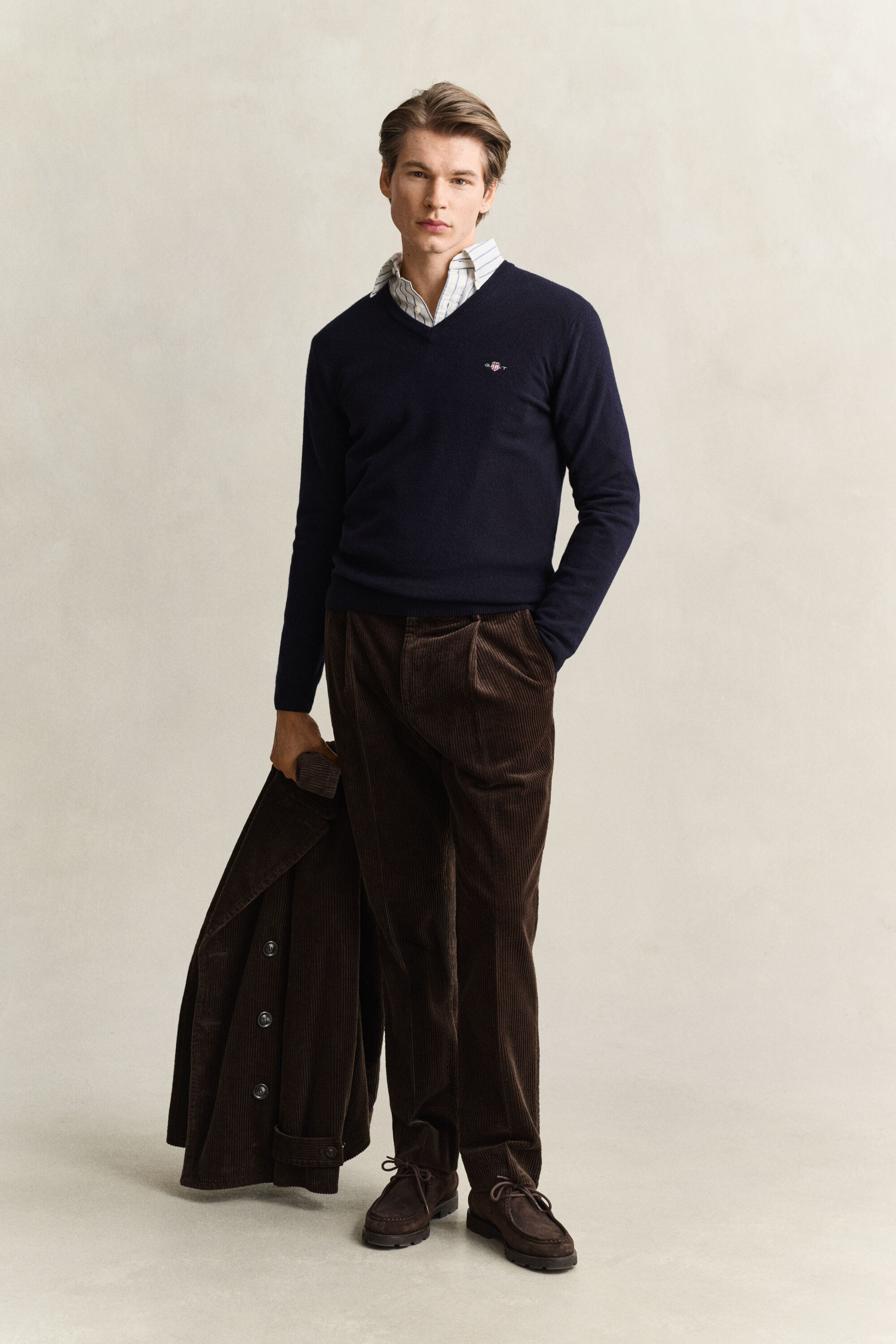 Sweater med V-hals i lammeuld