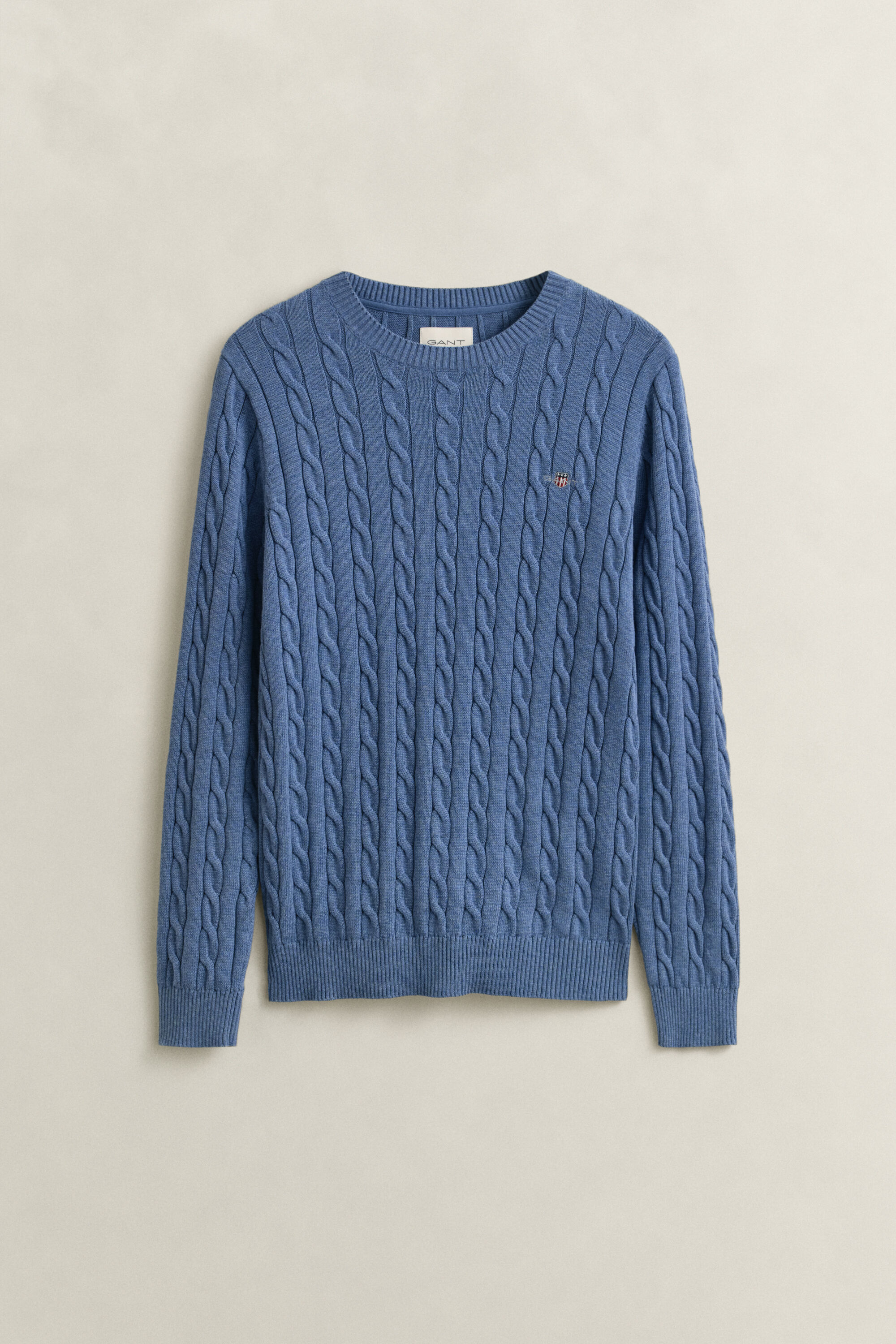 Crewneck sweater af bomuld med kabelstrik