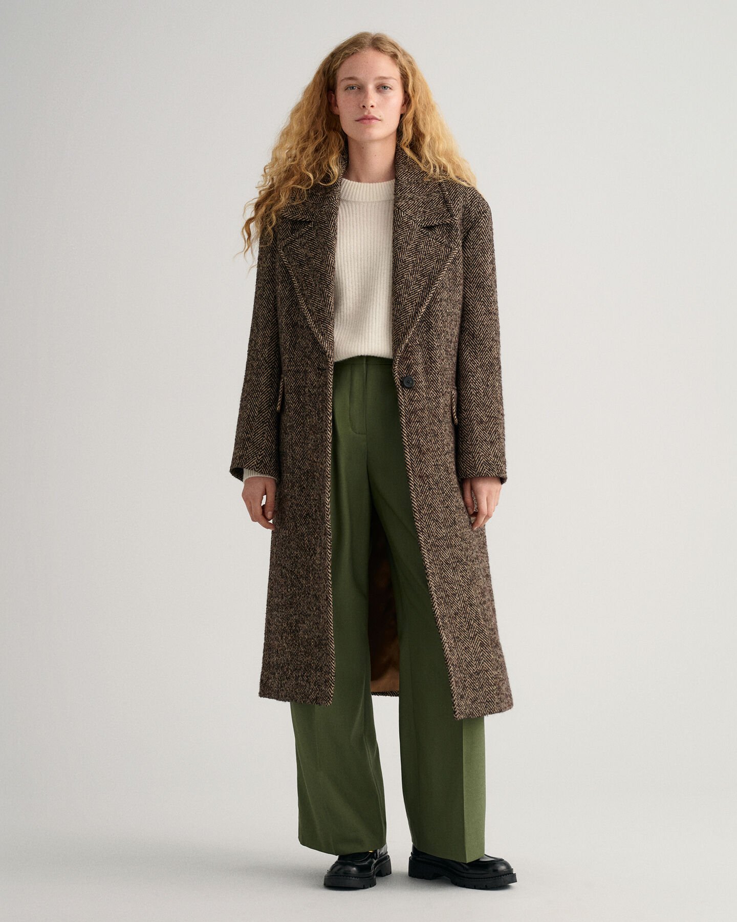 Brede bukser med læg og høj talje