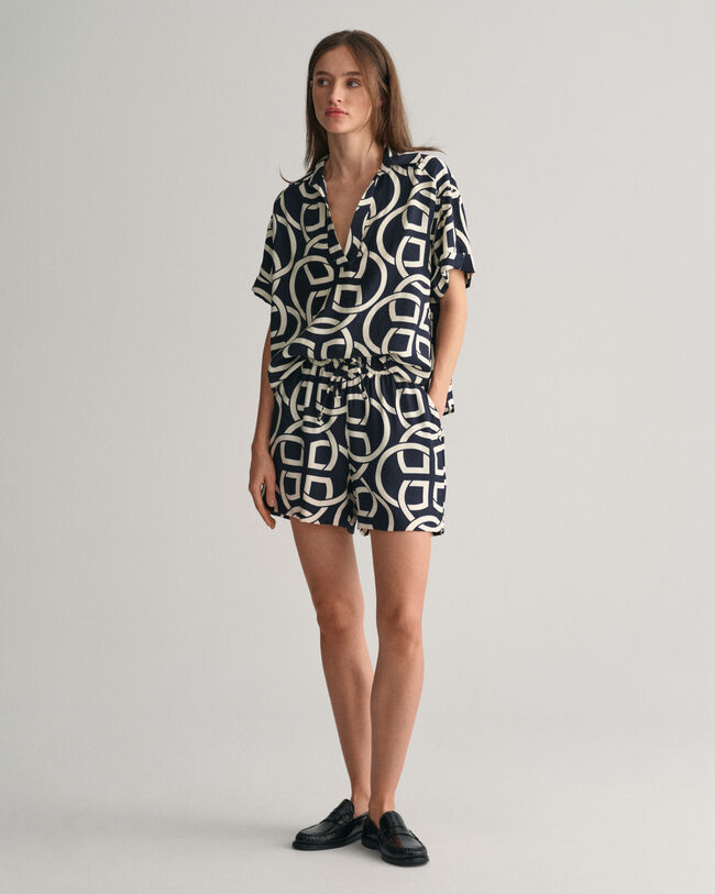 Relaxed fit pull-on shorts med Monogram-tryk