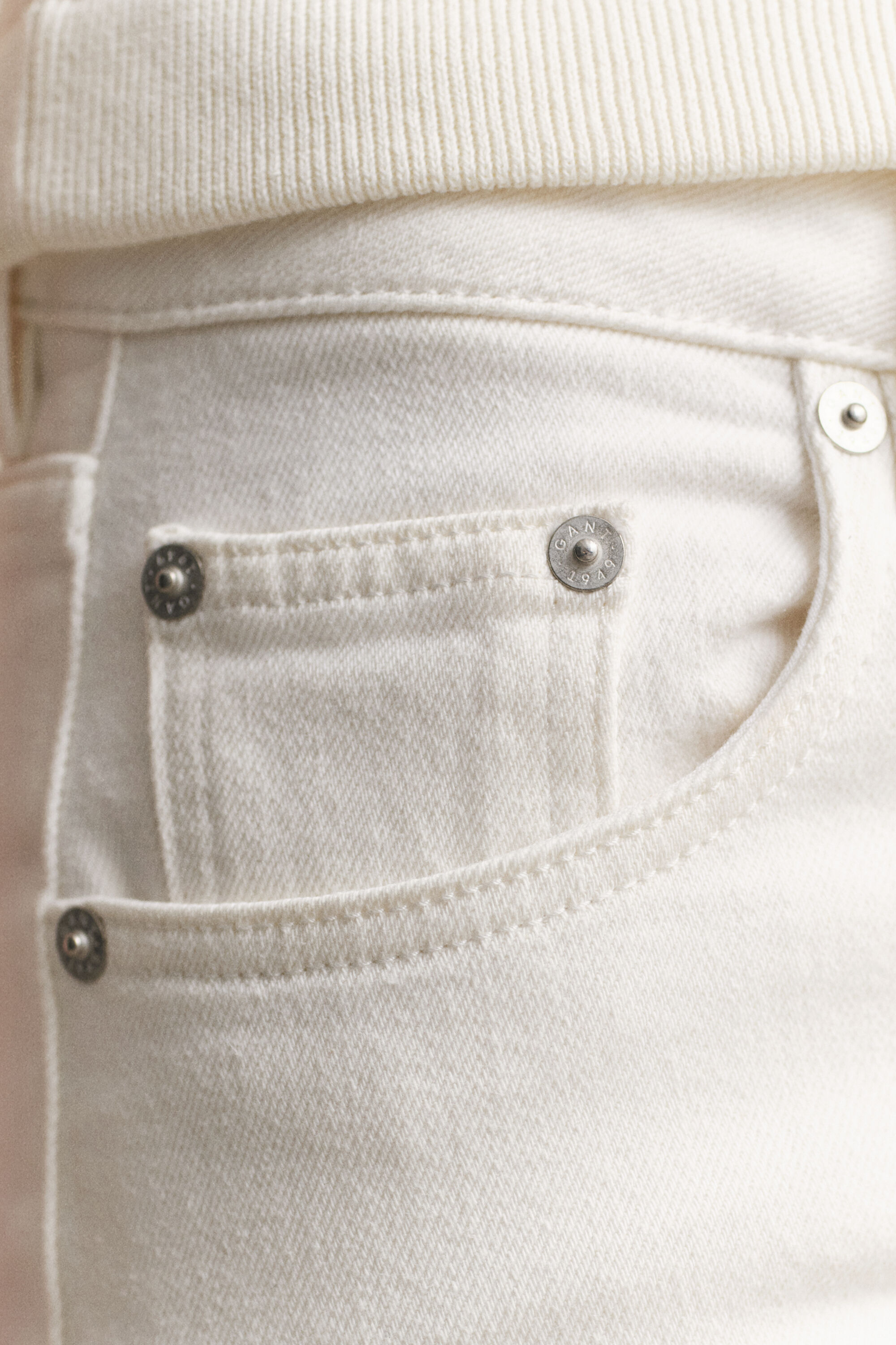 Jeans med lige ben og stræk