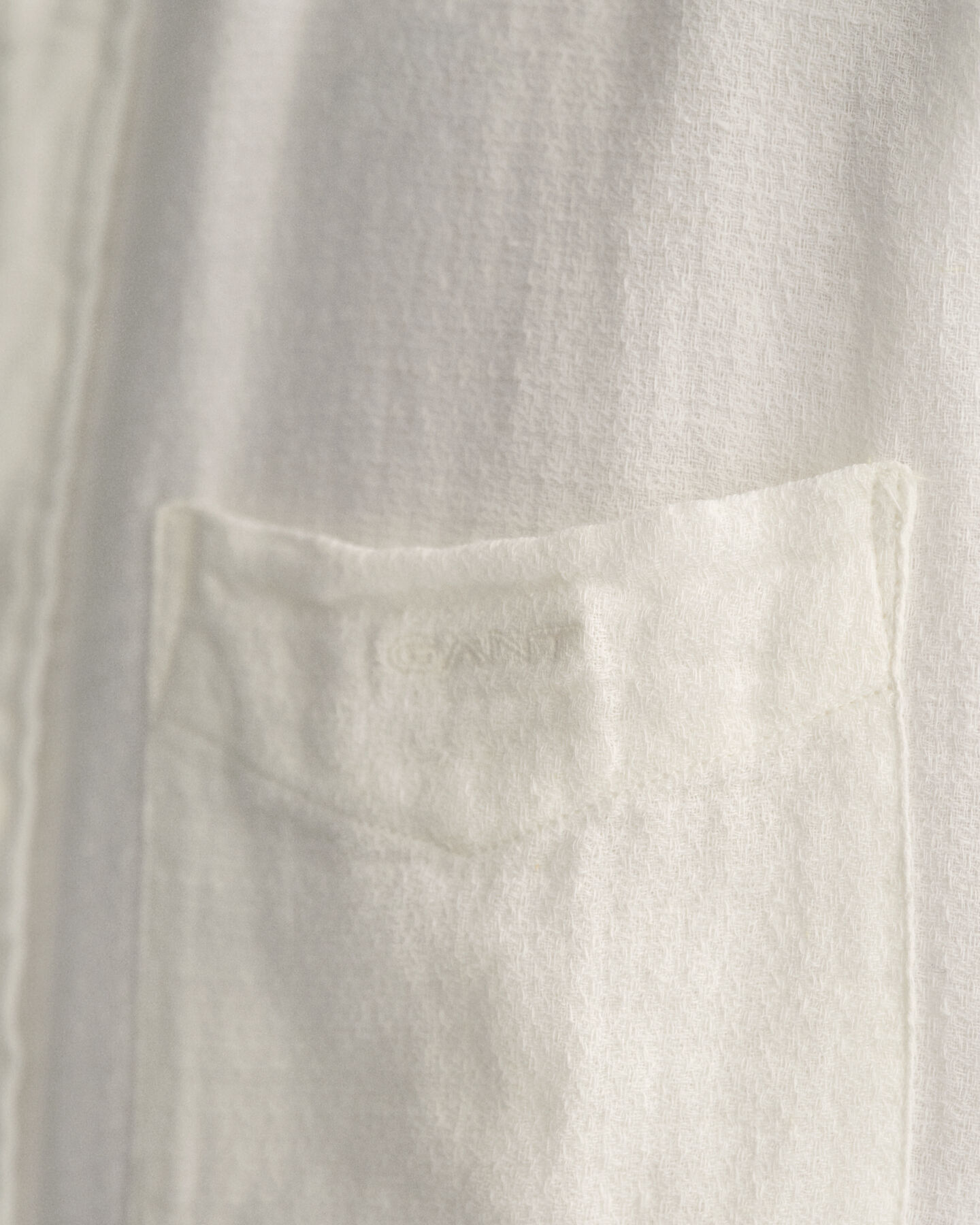 Regular fit Textured skjorte af bomuld og h&oslash;r med korte &aelig;rmer