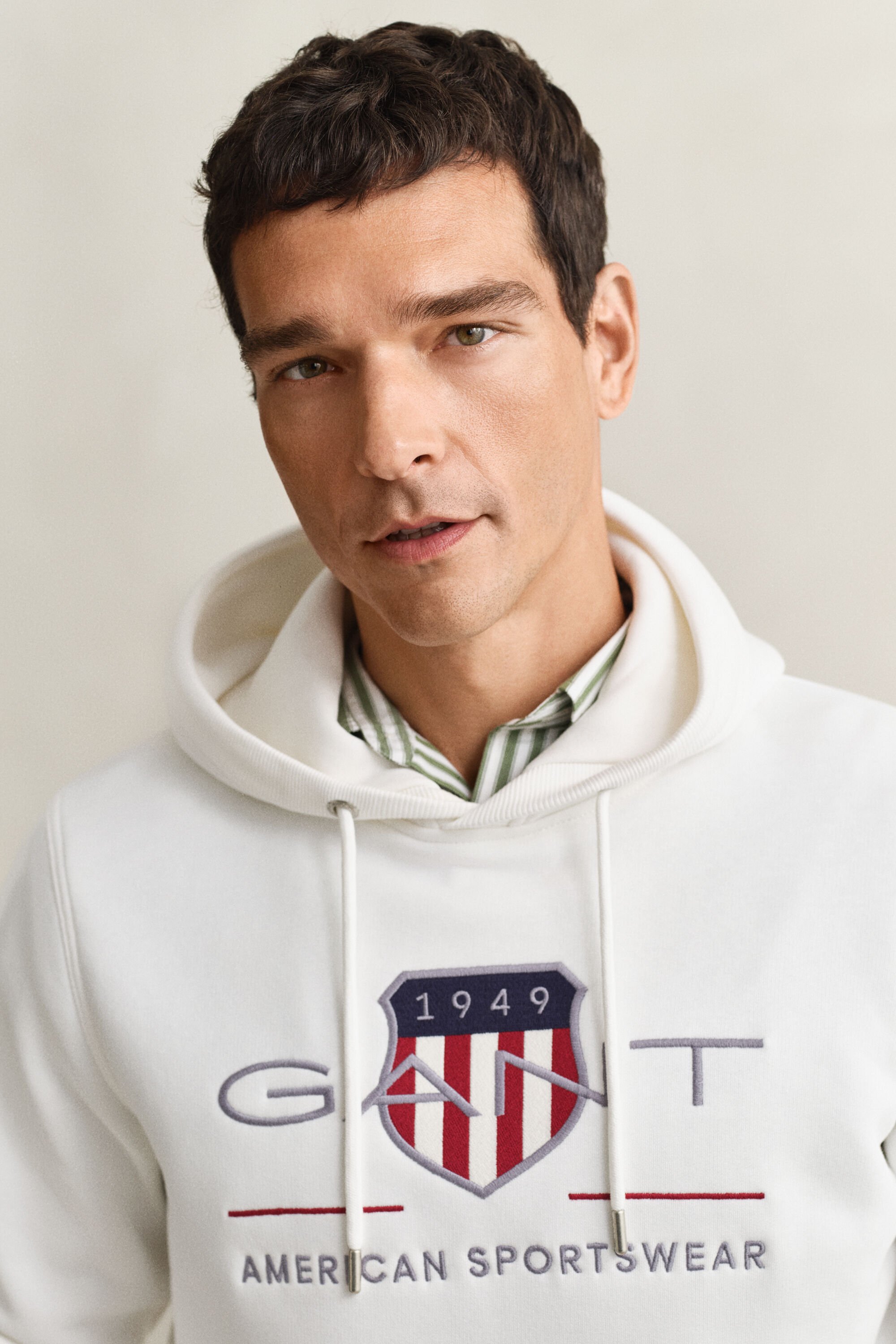 Archive Shield hættetrøje