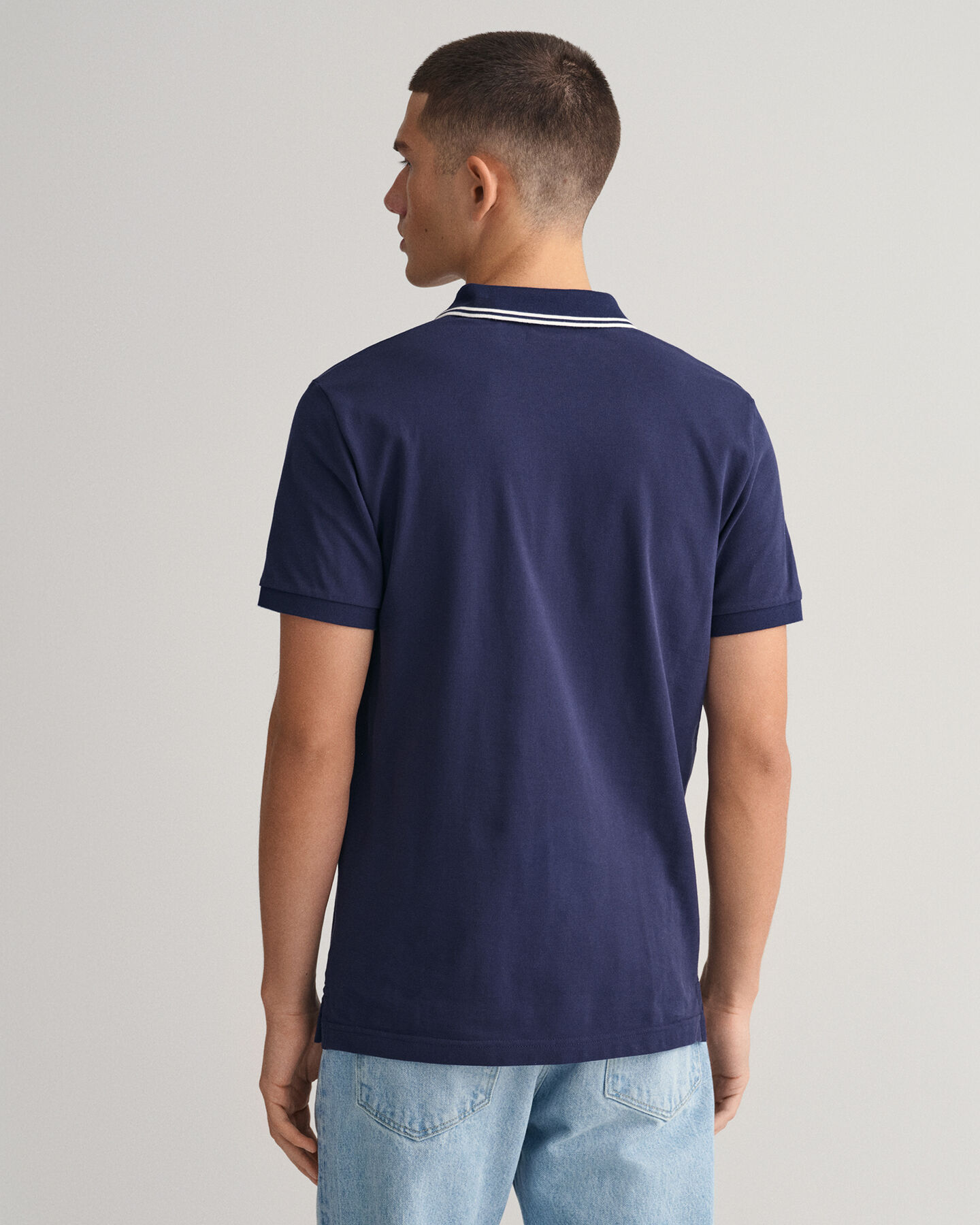 Piqu&eacute; poloskjorte med stribet kontrastfarvet krave