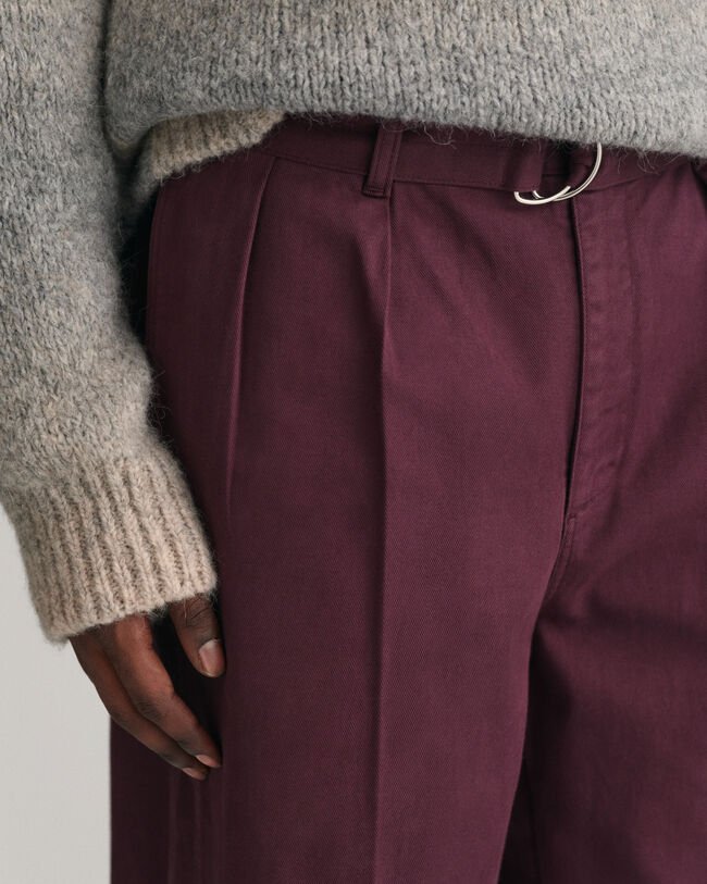 Chinobukser med bælte og læg