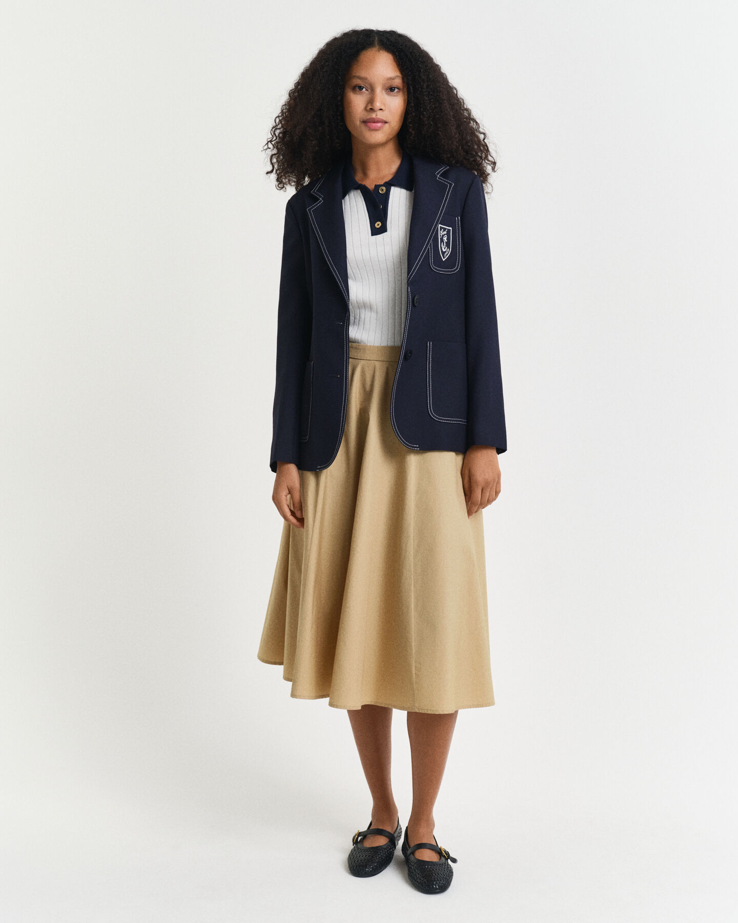 Kontrastfarvet Rugger med ribstrik og korte ærmer