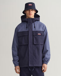 Jakke med hætte og blokke