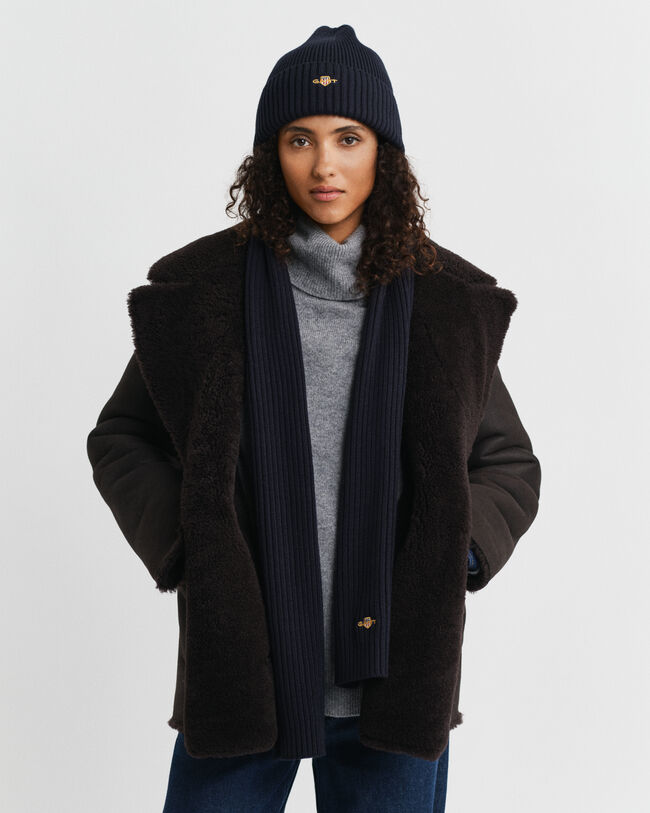 Gavesæt med Shield beanie og halstørklæde