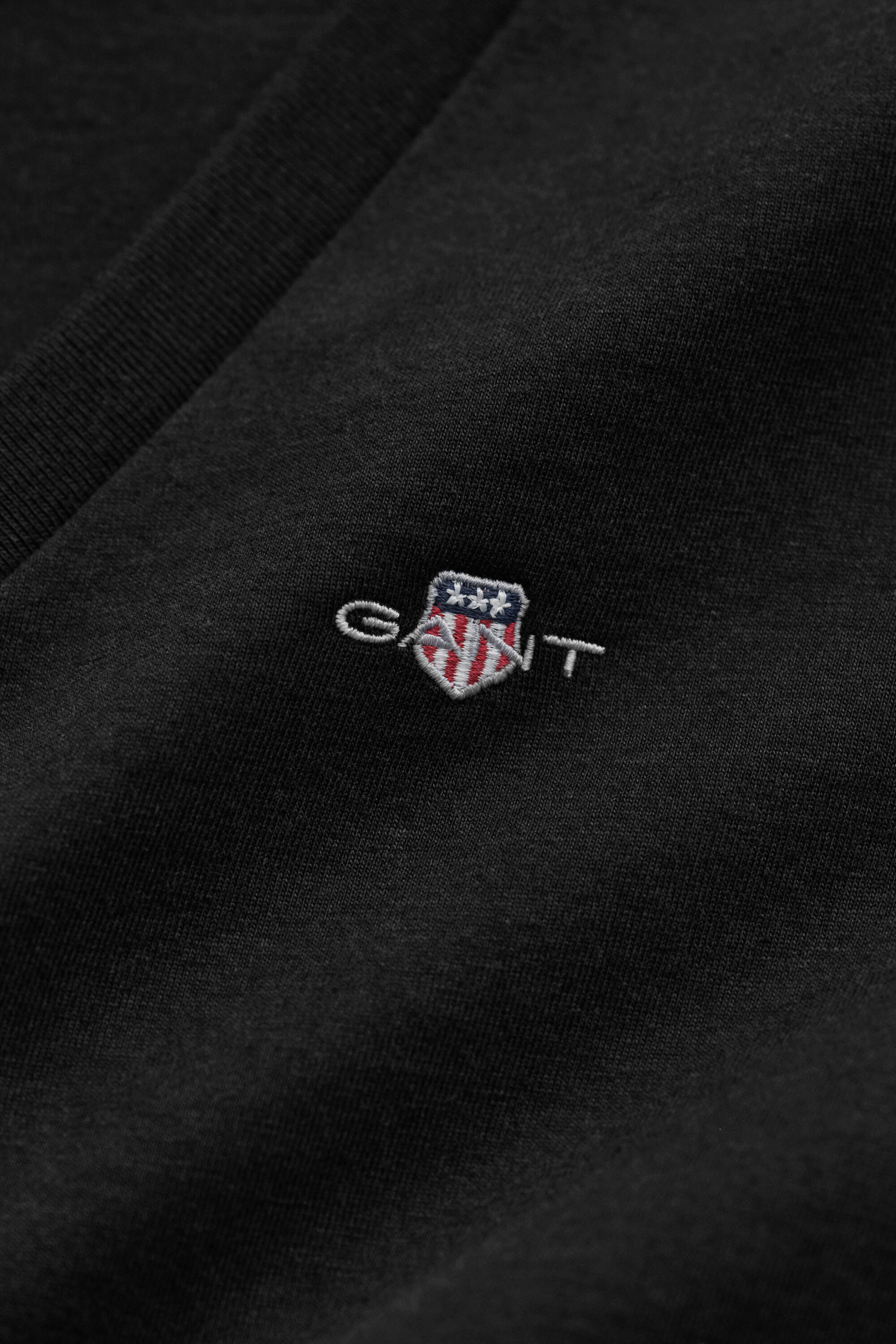 Shield T-shirt med V-hals