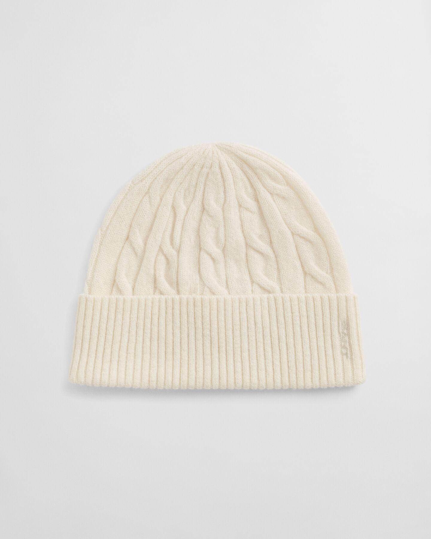 Kabelstrikket beanie i uld