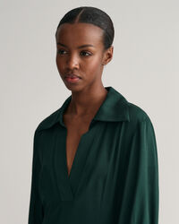 Slim fit kjole med h&oslash;je manchetter