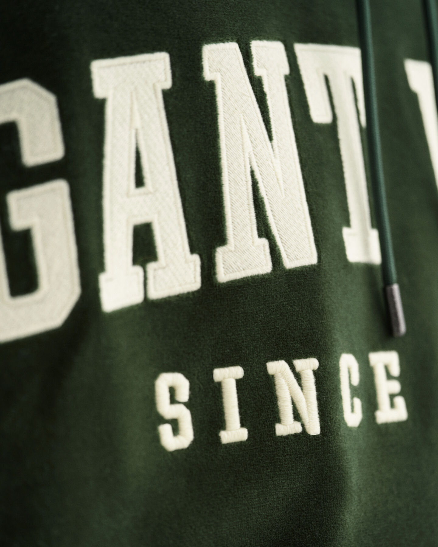 Velour h&aelig;ttetr&oslash;je