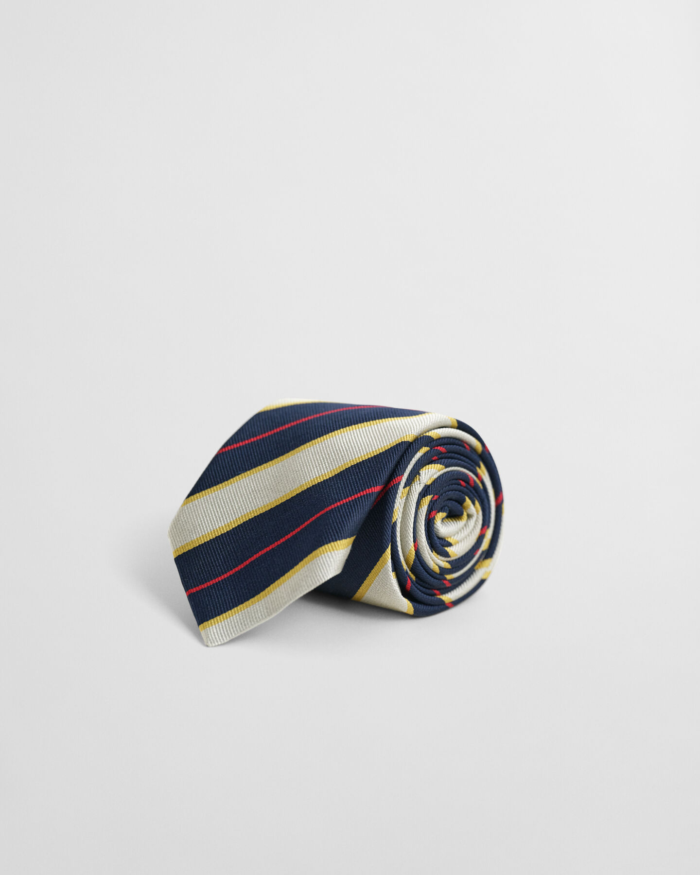 College-stribet slips