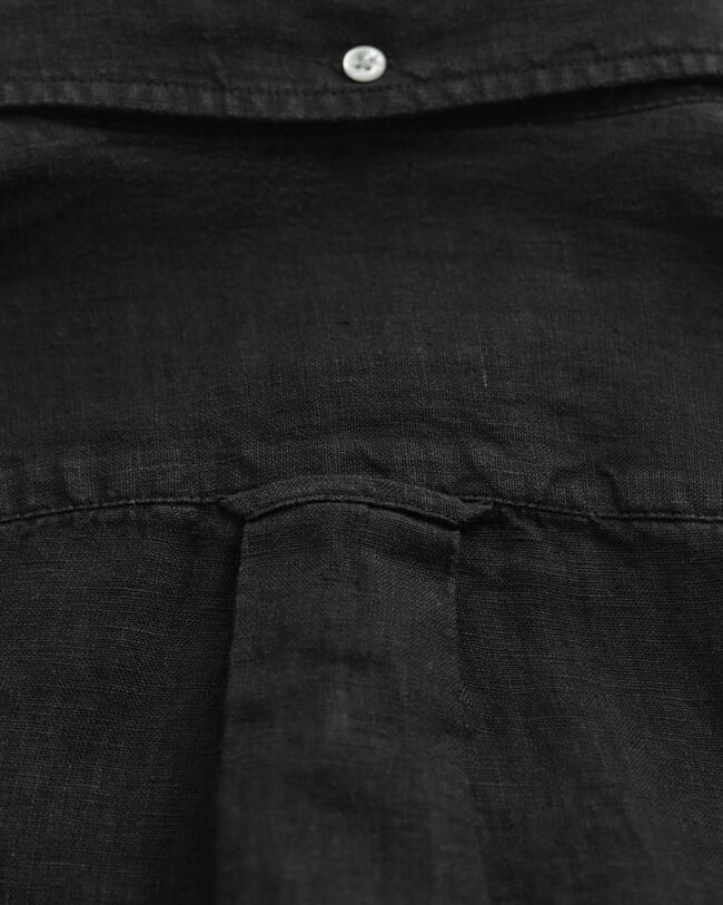 Regular fit garment-dyed hørskjorte