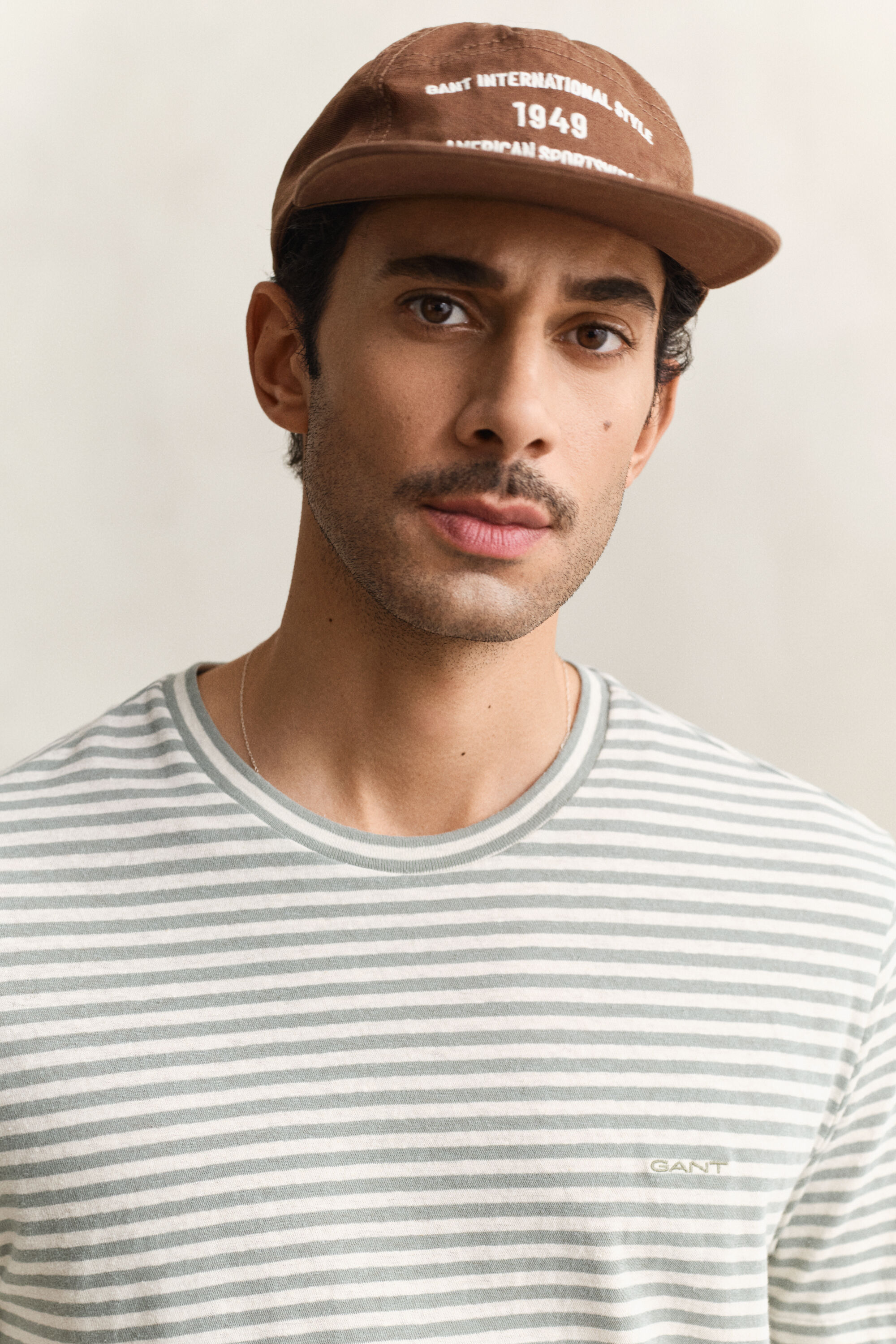 Stribet T-shirt af bomuld og hør