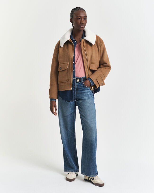 Shield T-shirt med V-hals