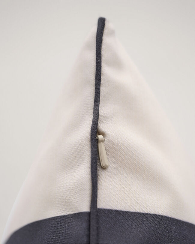 Pude med kraftige striber