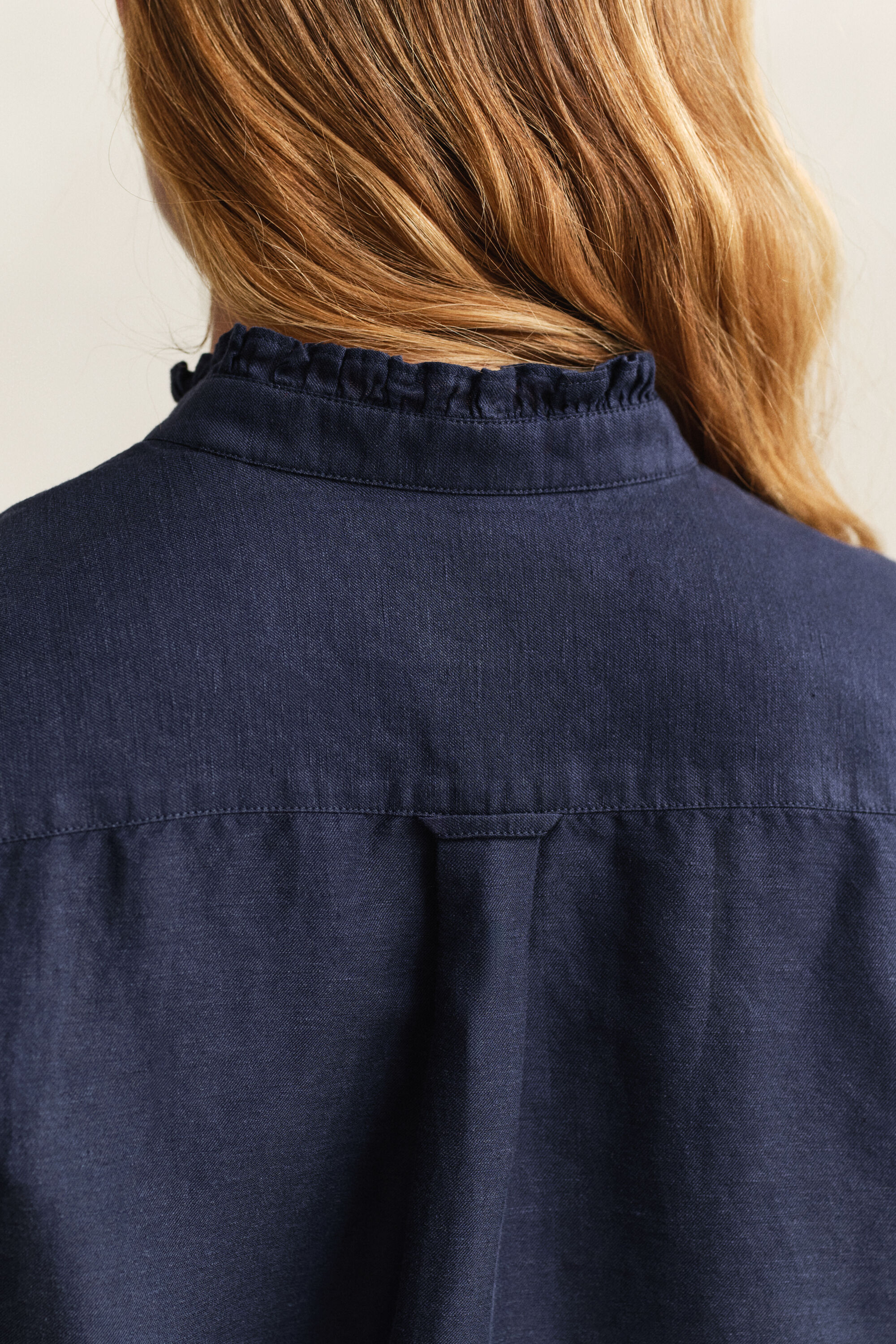 Flæset bluse af hørblanding