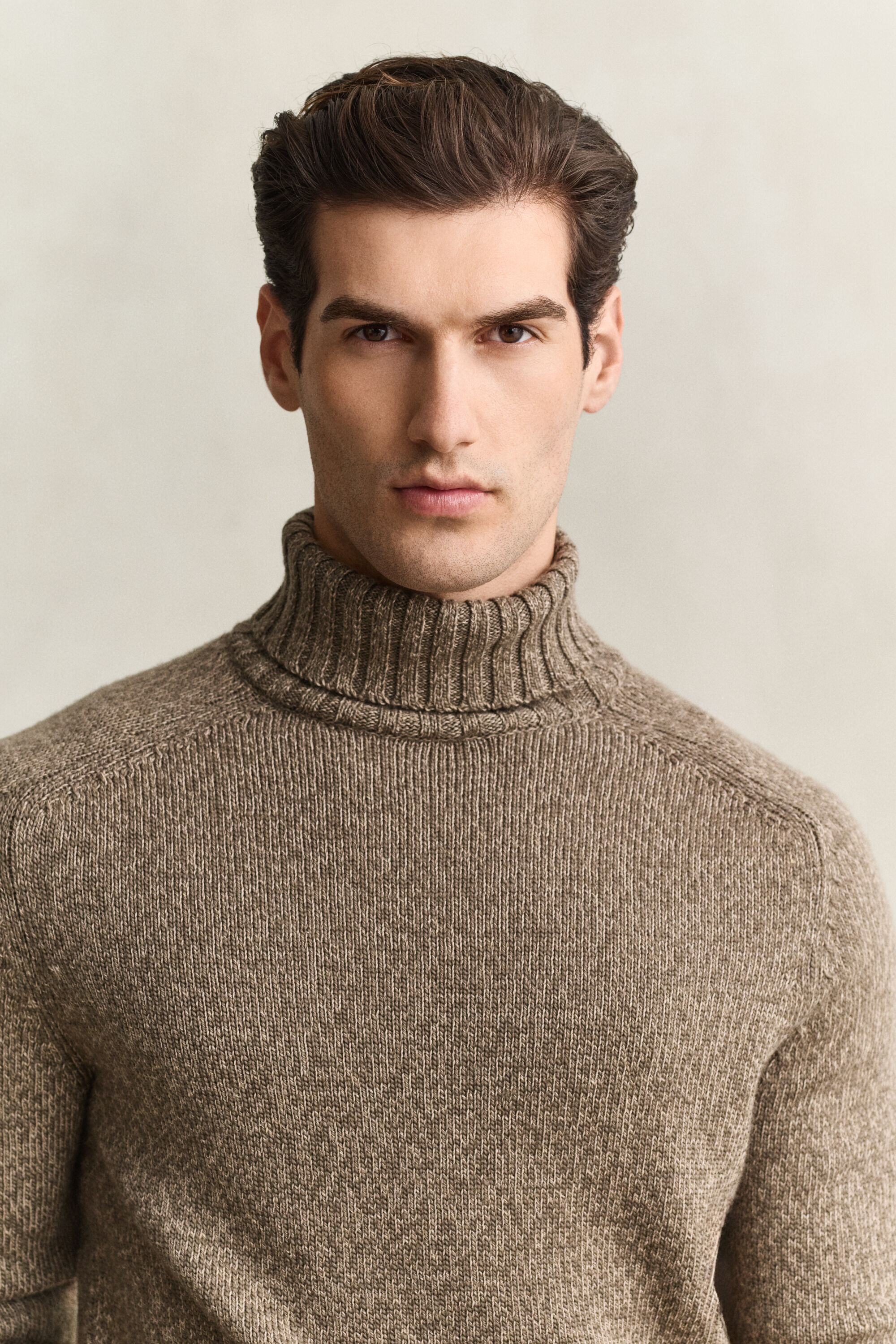 Rullekrave-sweater i uldblanding med mouliné