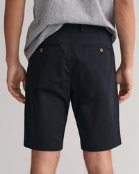 Hallden Slim fit shorts af twill