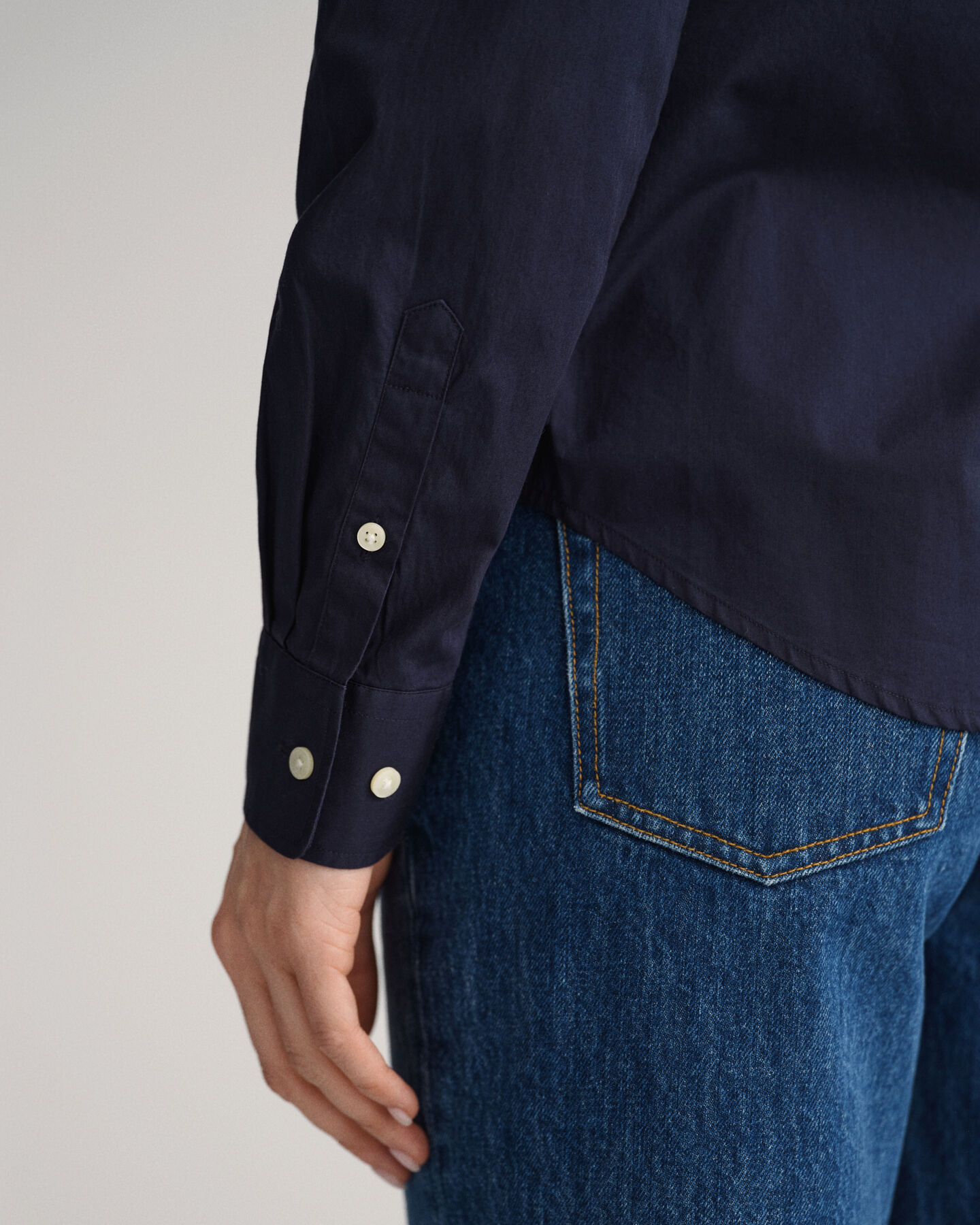 Regular fit t&aelig;tv&aelig;vet skjorte