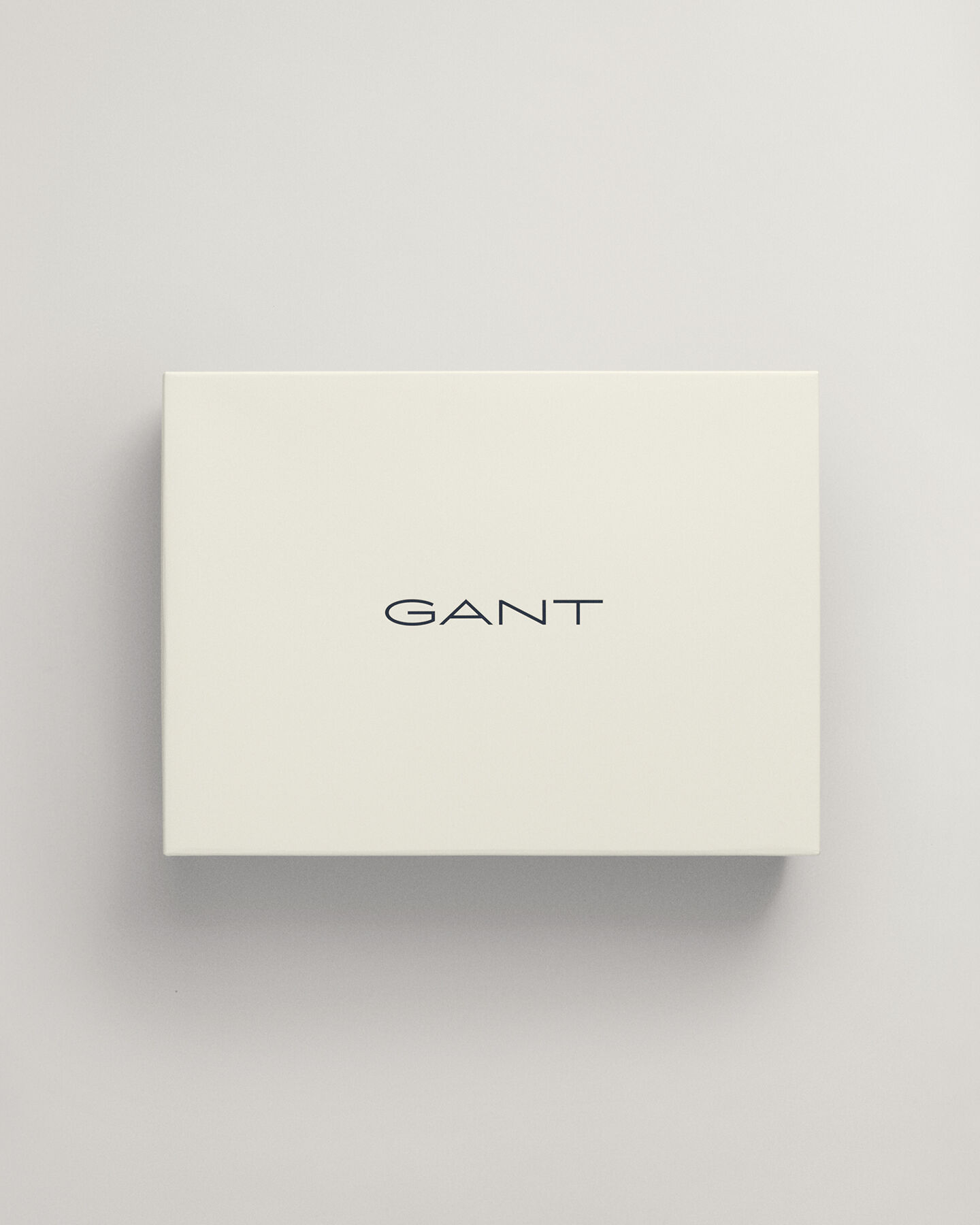 Gavesæt med Shield beanie og halstørklæde