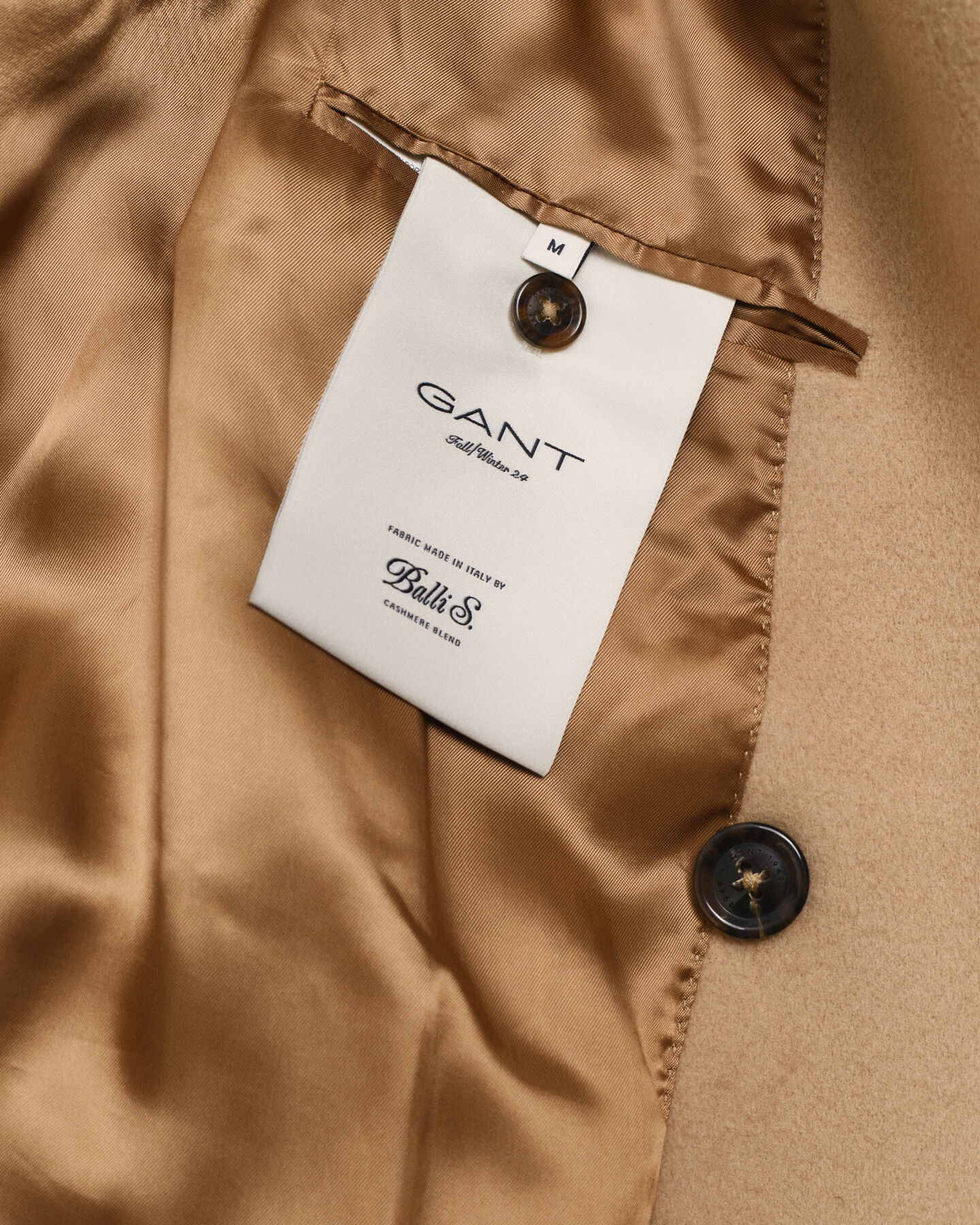 Dobbeltradet uldfrakke