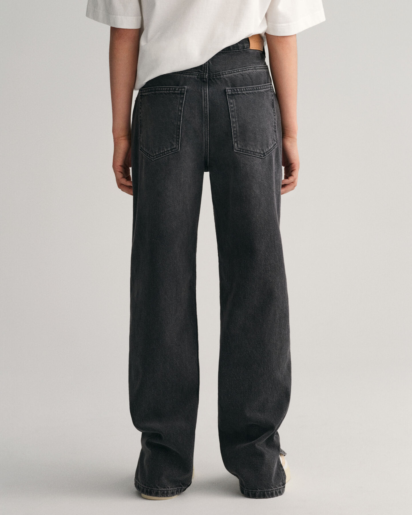 Teen Girls jeans med lige ben og slids i s&oslash;mmen