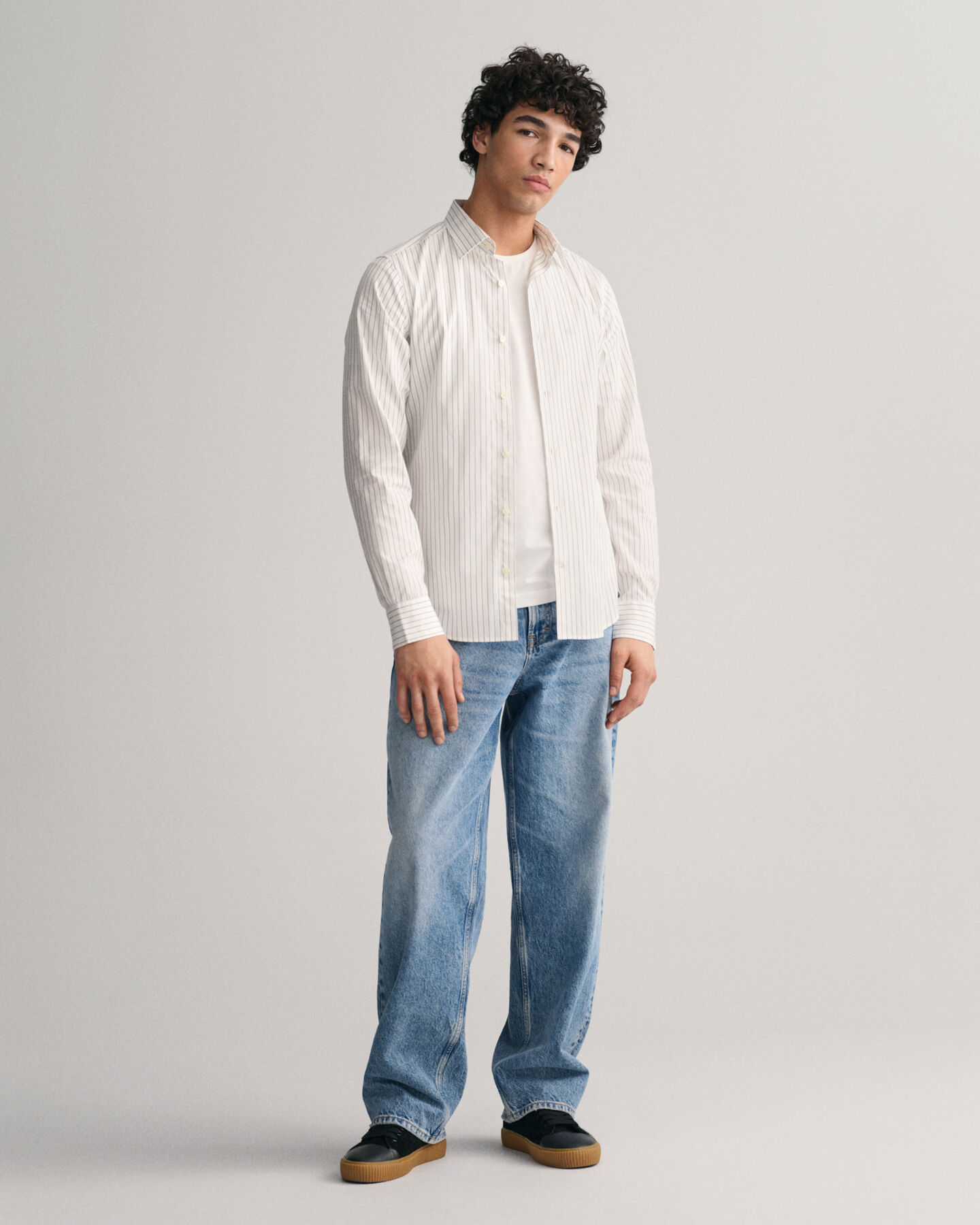 Slim fit formel skjorte med nålestriber