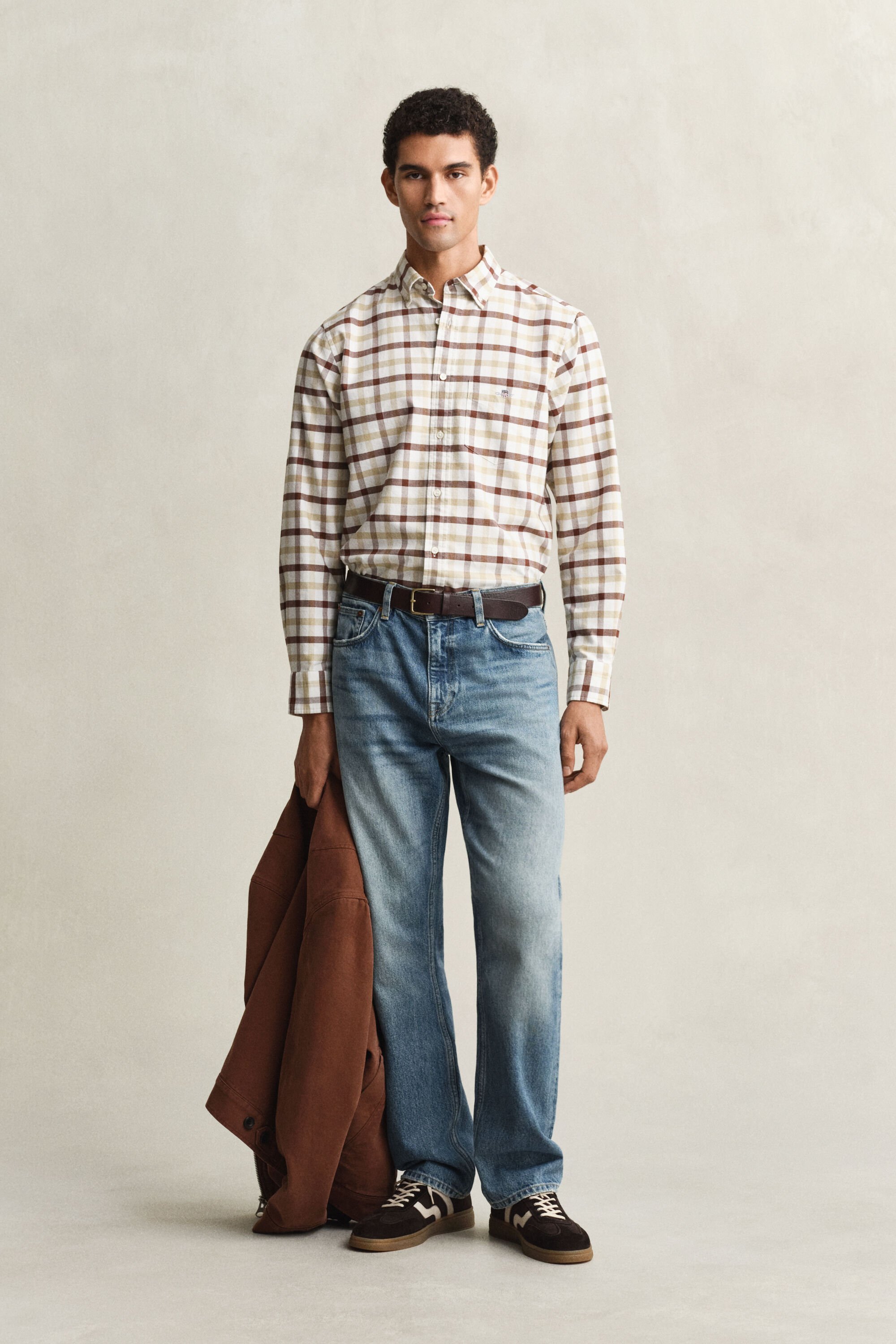 Regular fit ternet Oxford skjorte