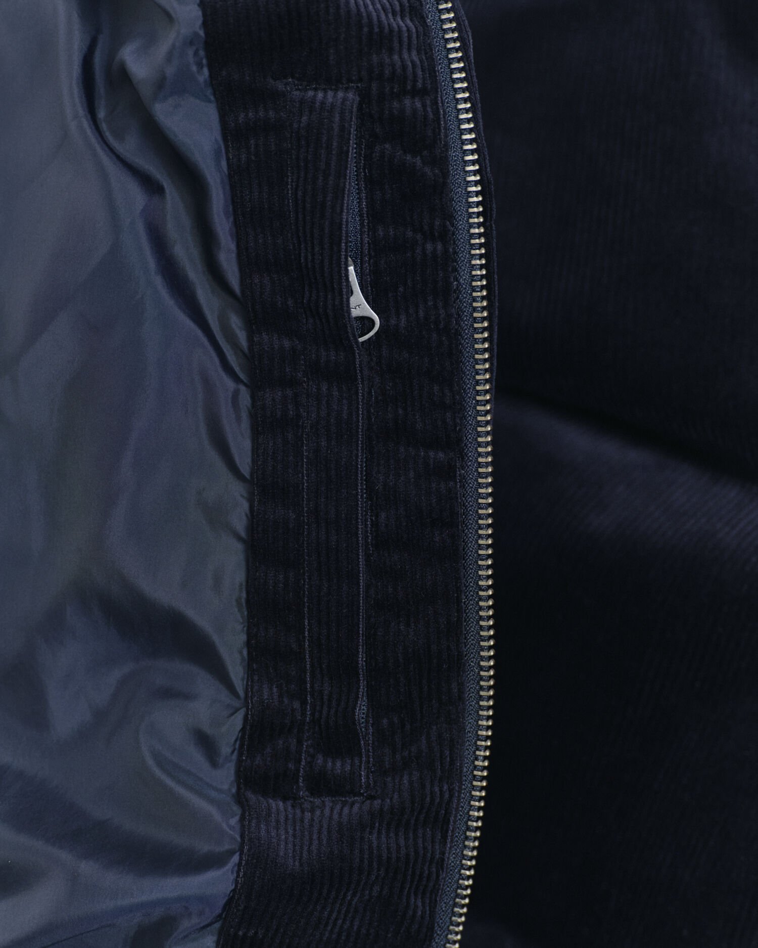 Pufferjakke i jernbanefløjl