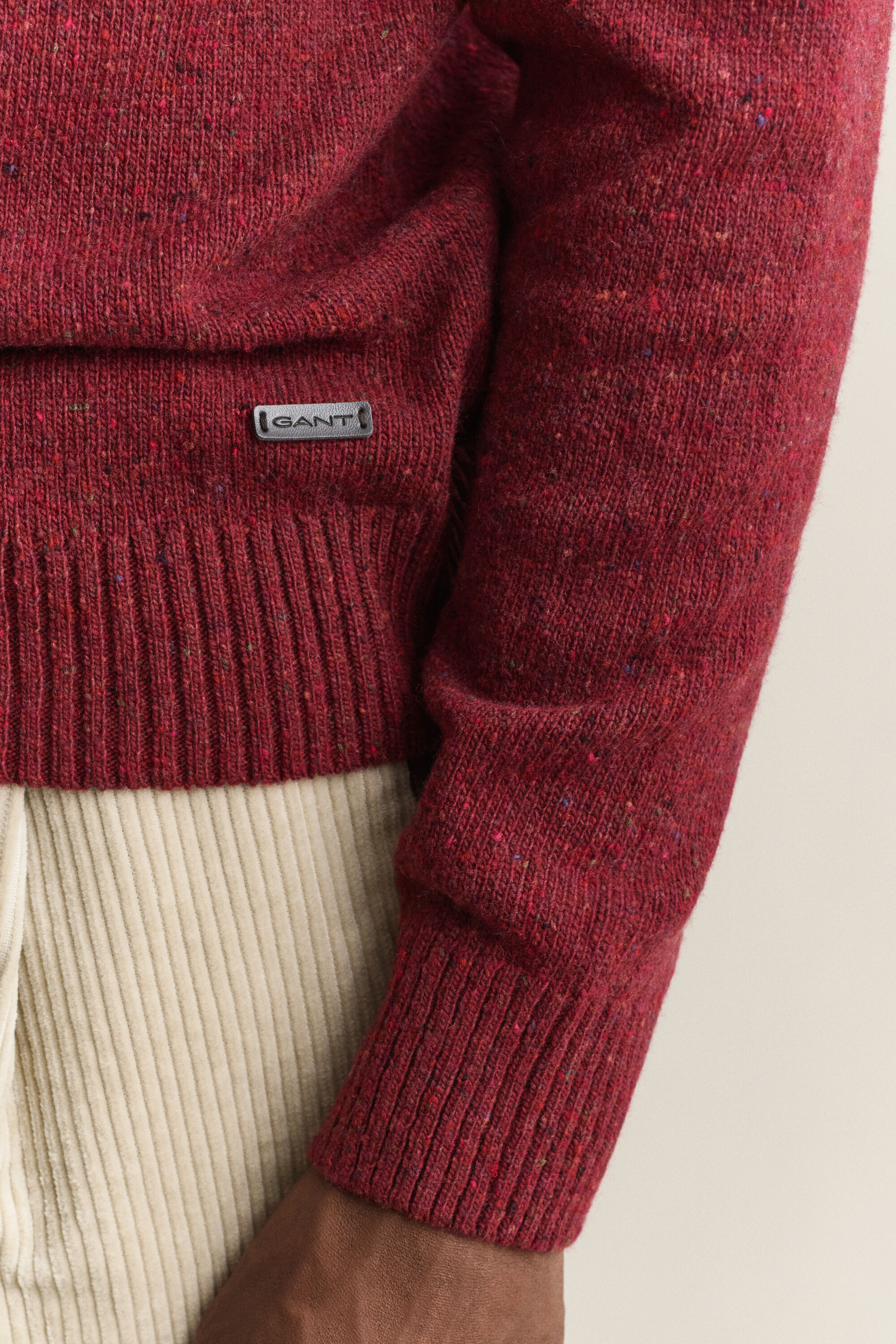 Sweater med crewneck og nister i uldblanding