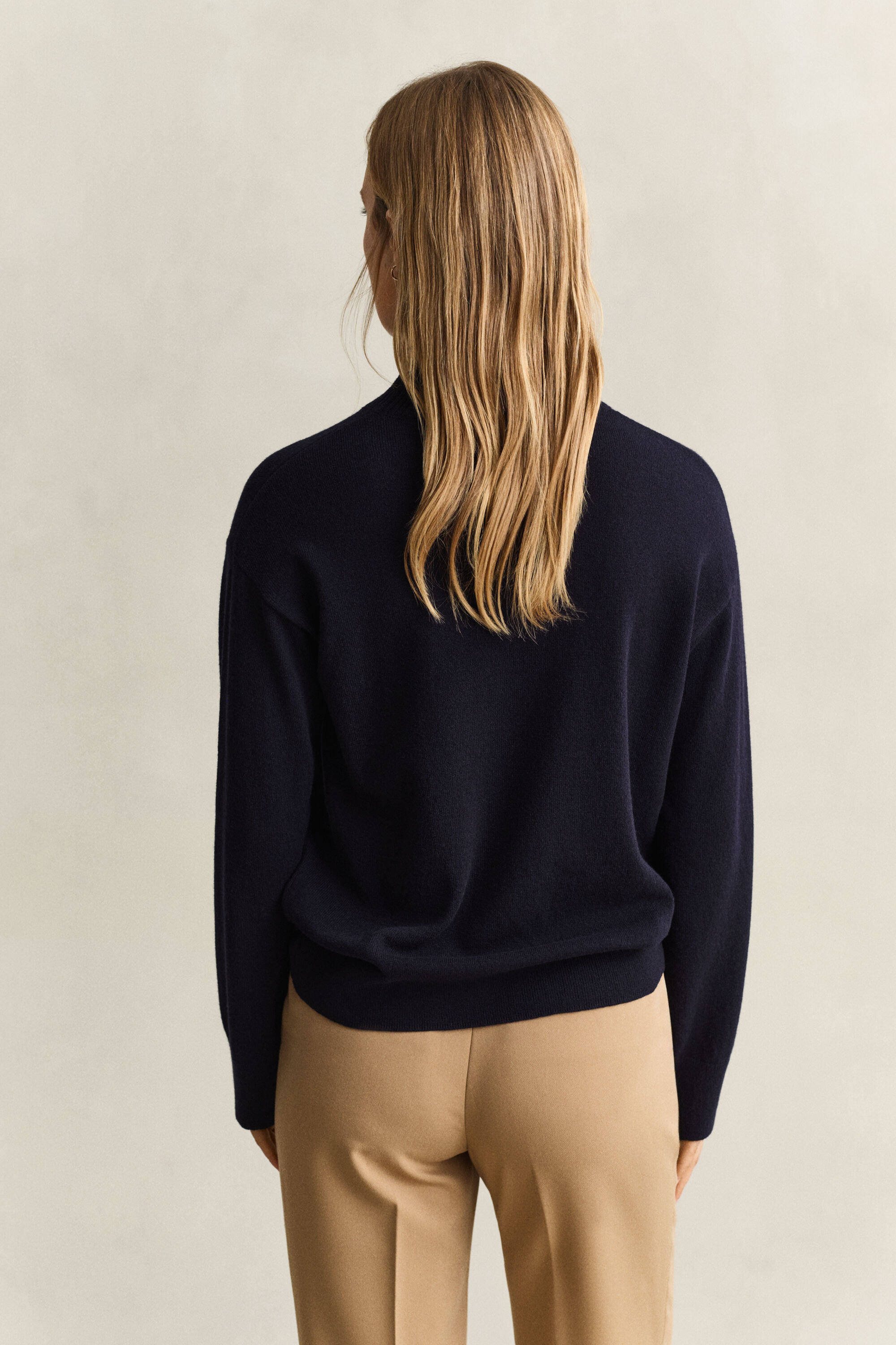 Sweater med mock-neck i luksuriøs lammeuld