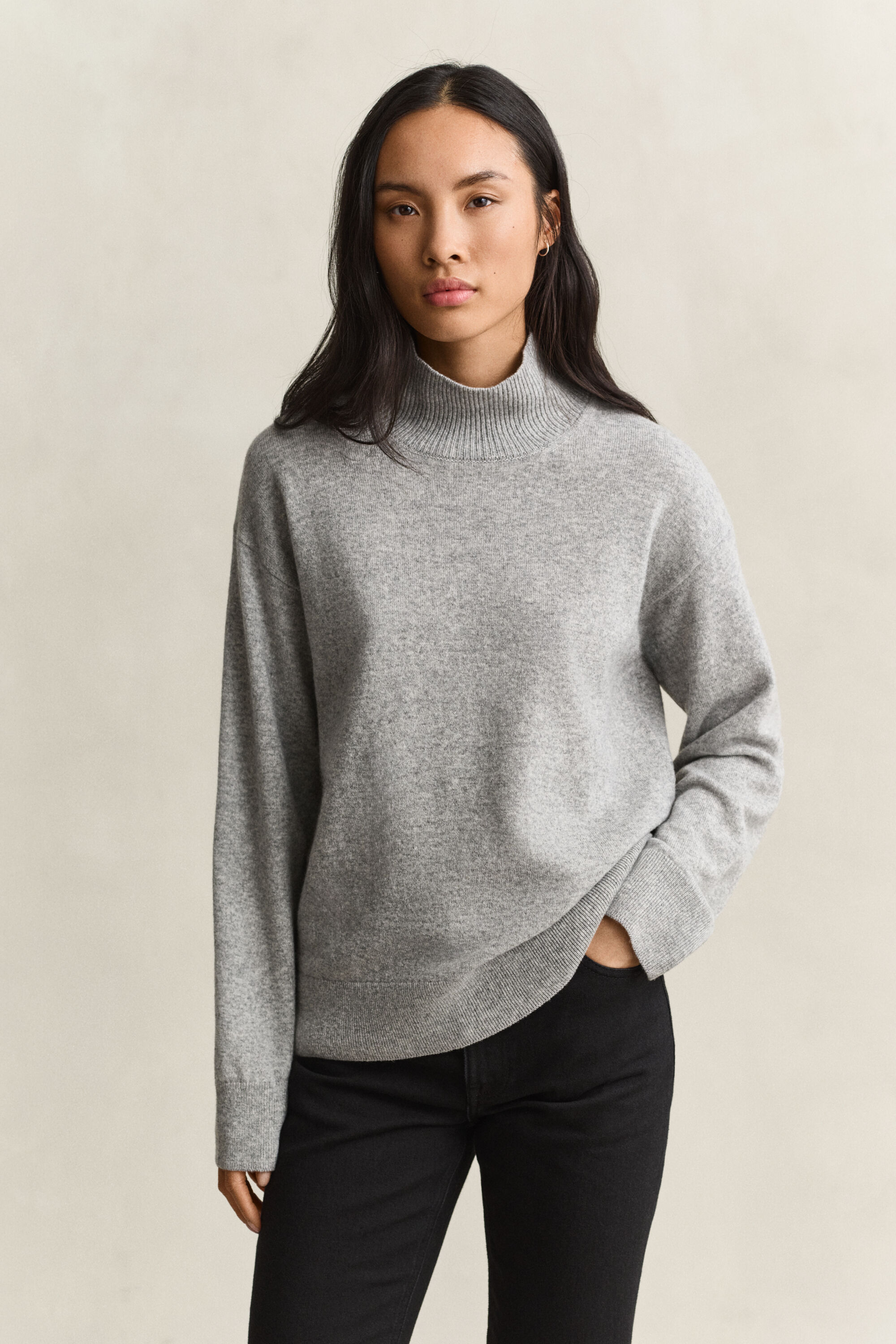 Sweater med mock-neck i luksuriøs lammeuld