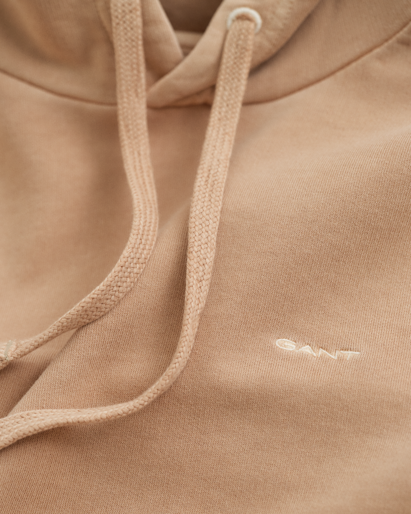 Sunfaded h&aelig;ttetr&oslash;je