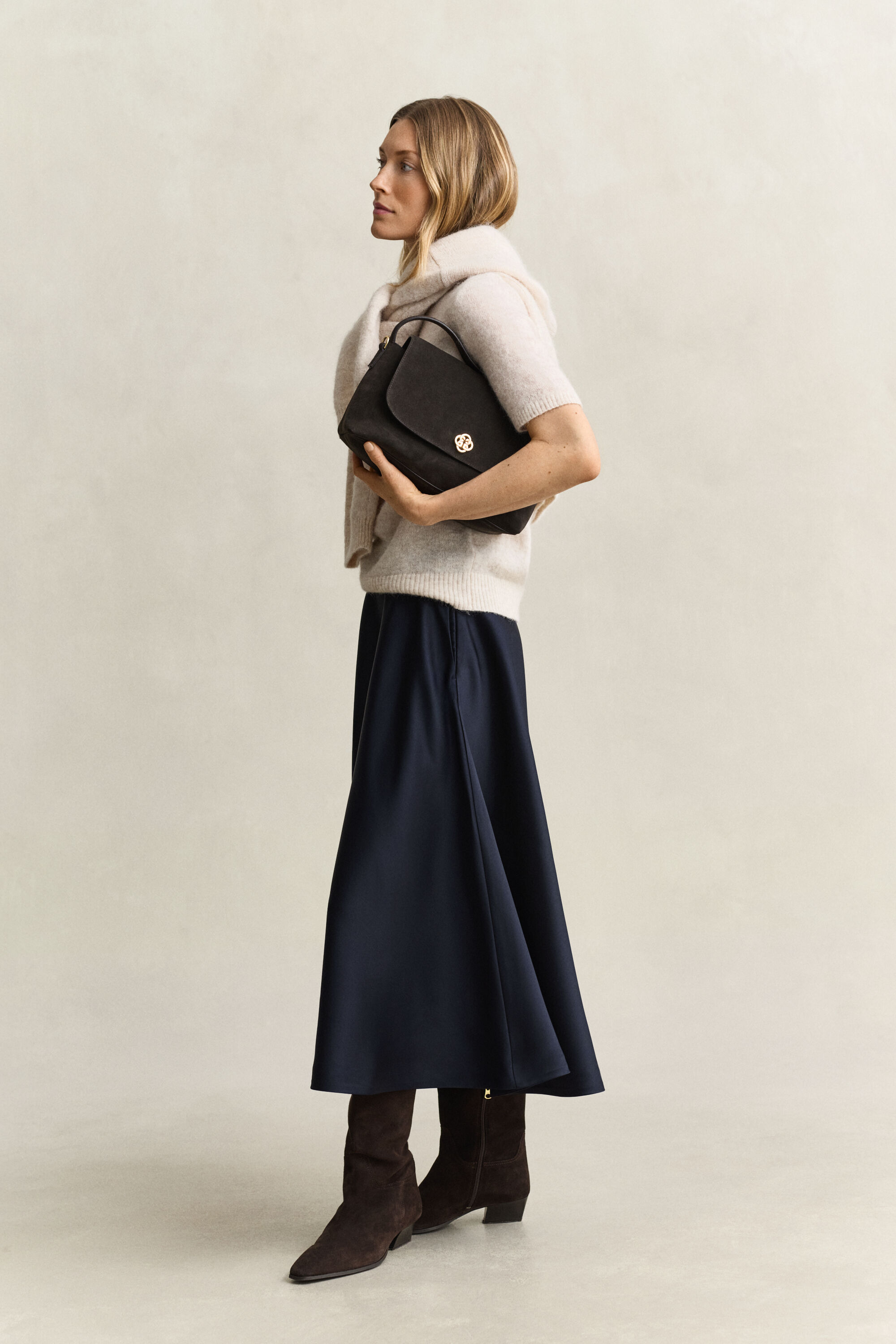 Volume satin nederdel