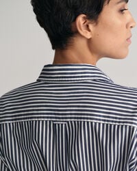 Stribet skjortekjole i poplin